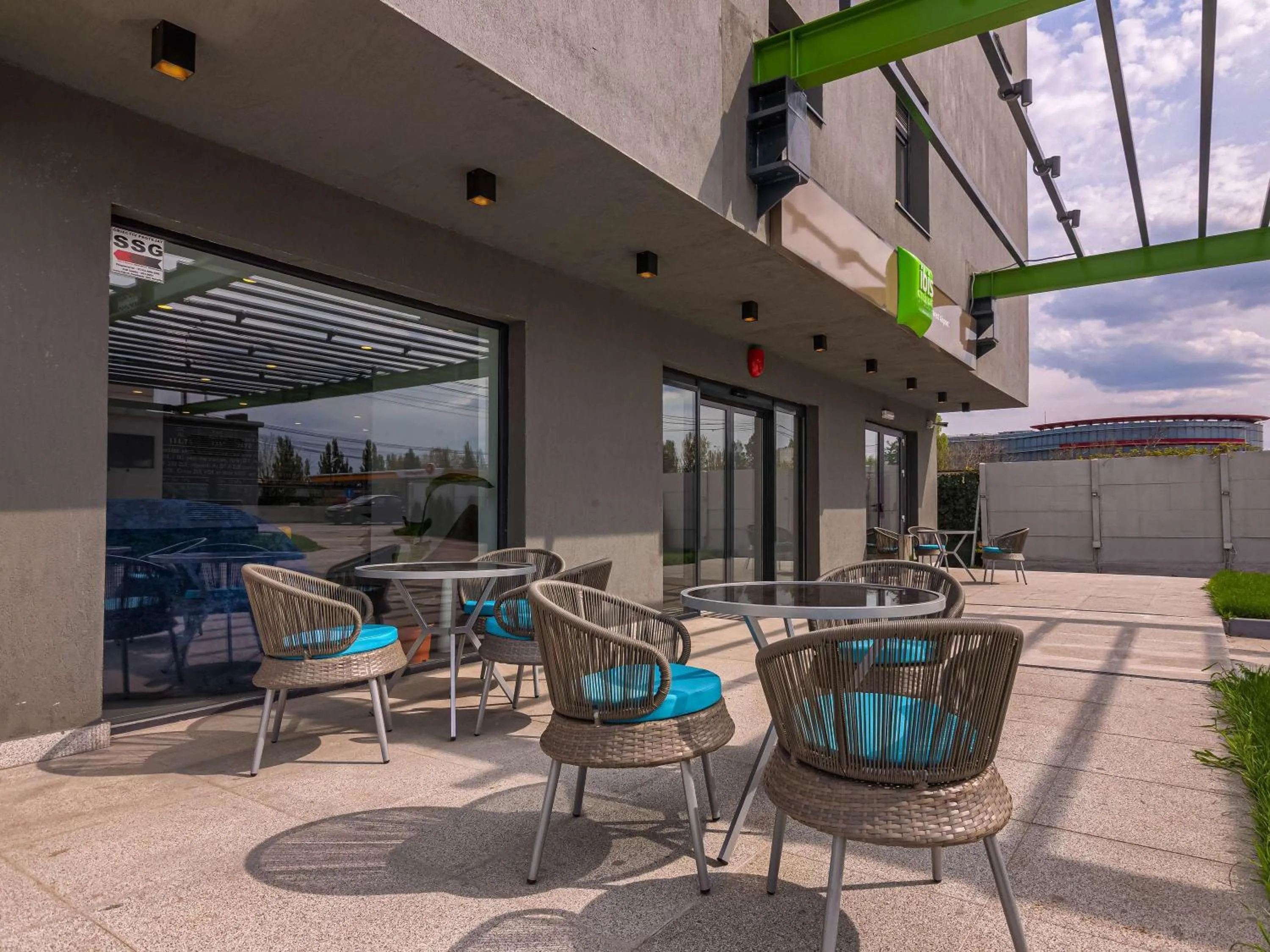 Property building in Ibis Styles Bucharest Airport