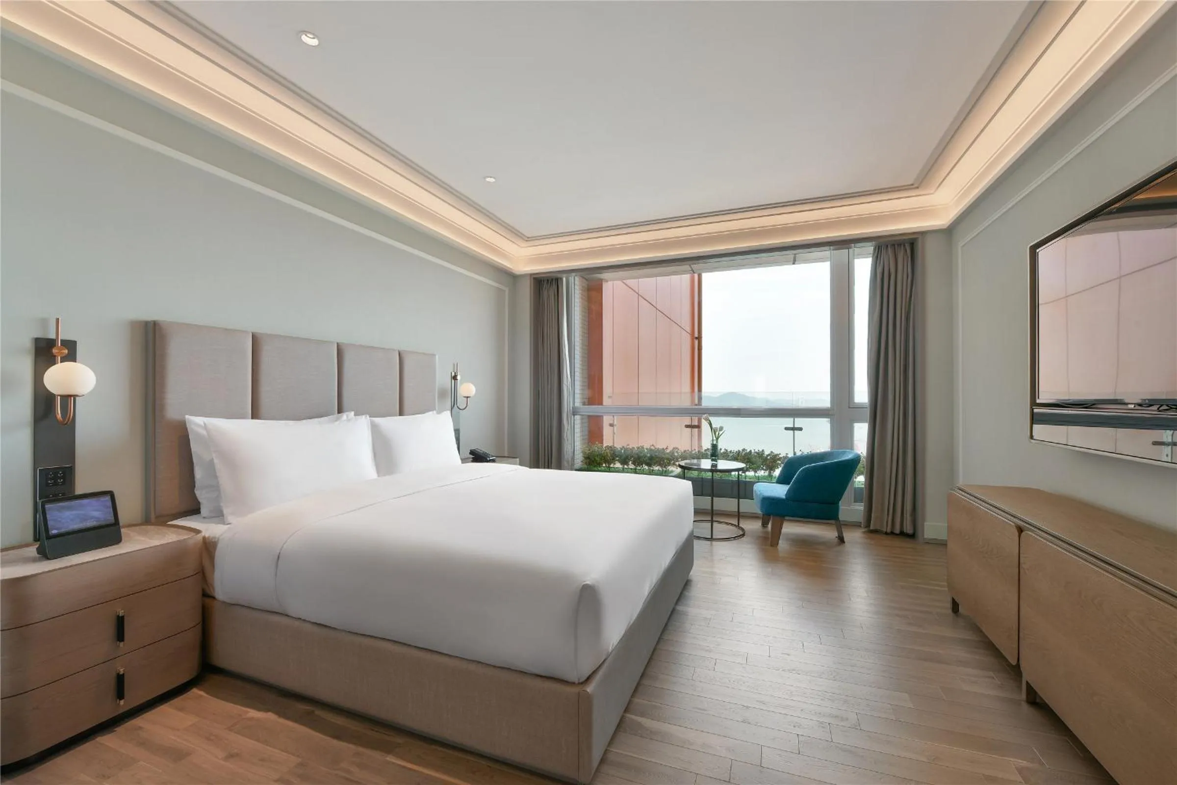Bed in Mercure Guangzhou Nansha