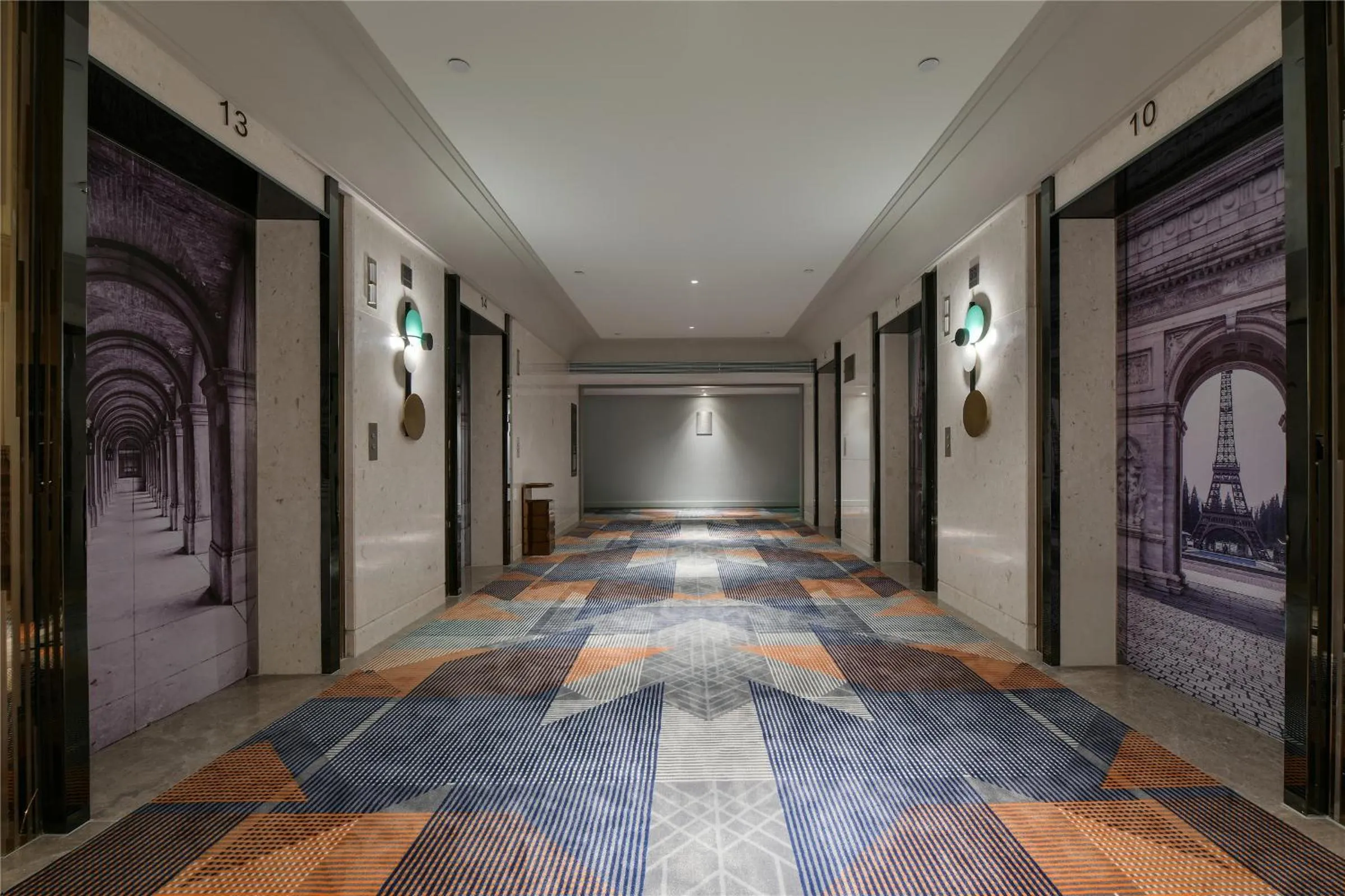 elevator in Mercure Guangzhou Nansha
