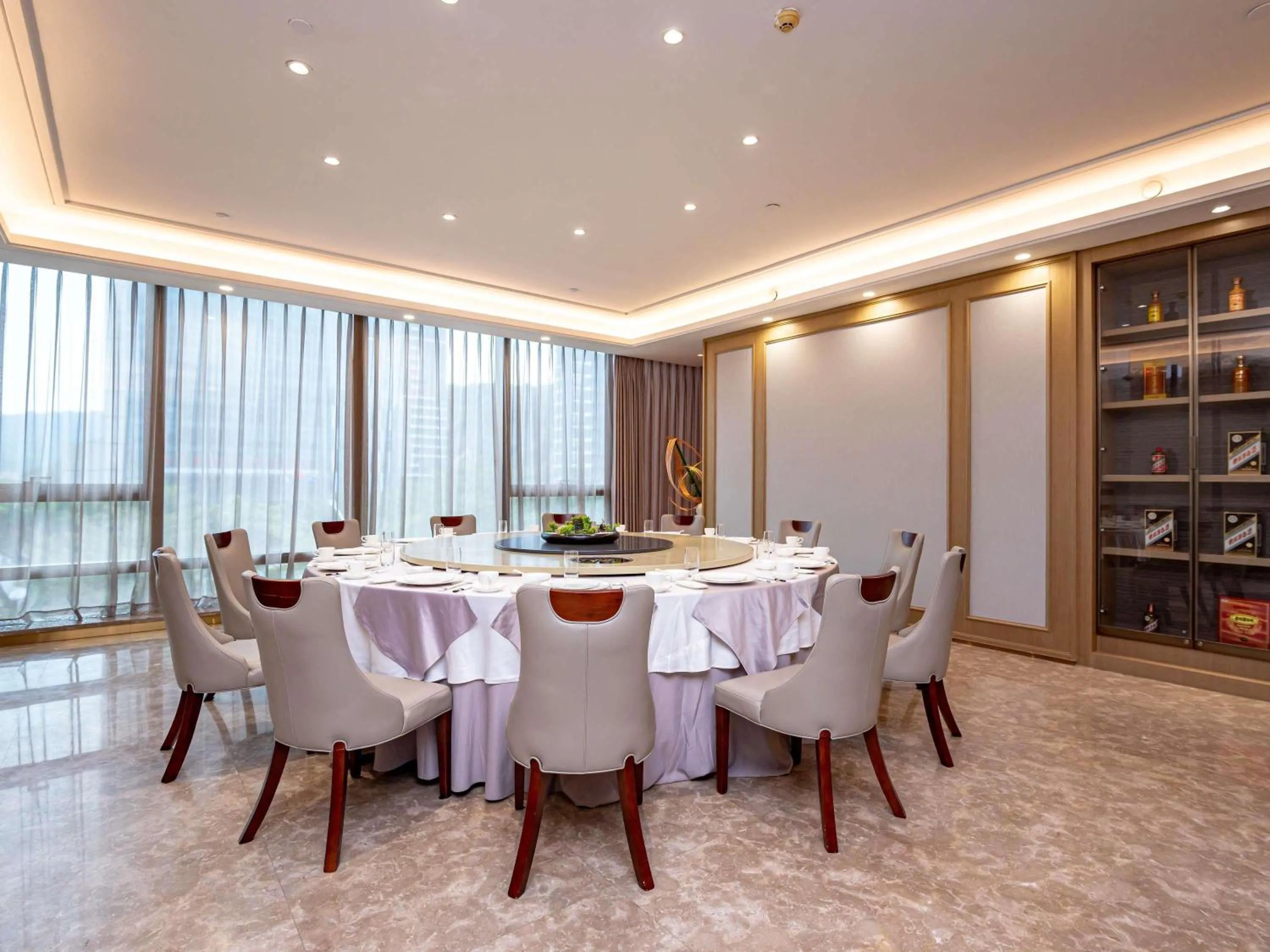 Restaurant/places to eat in Mercure Guangzhou Nansha