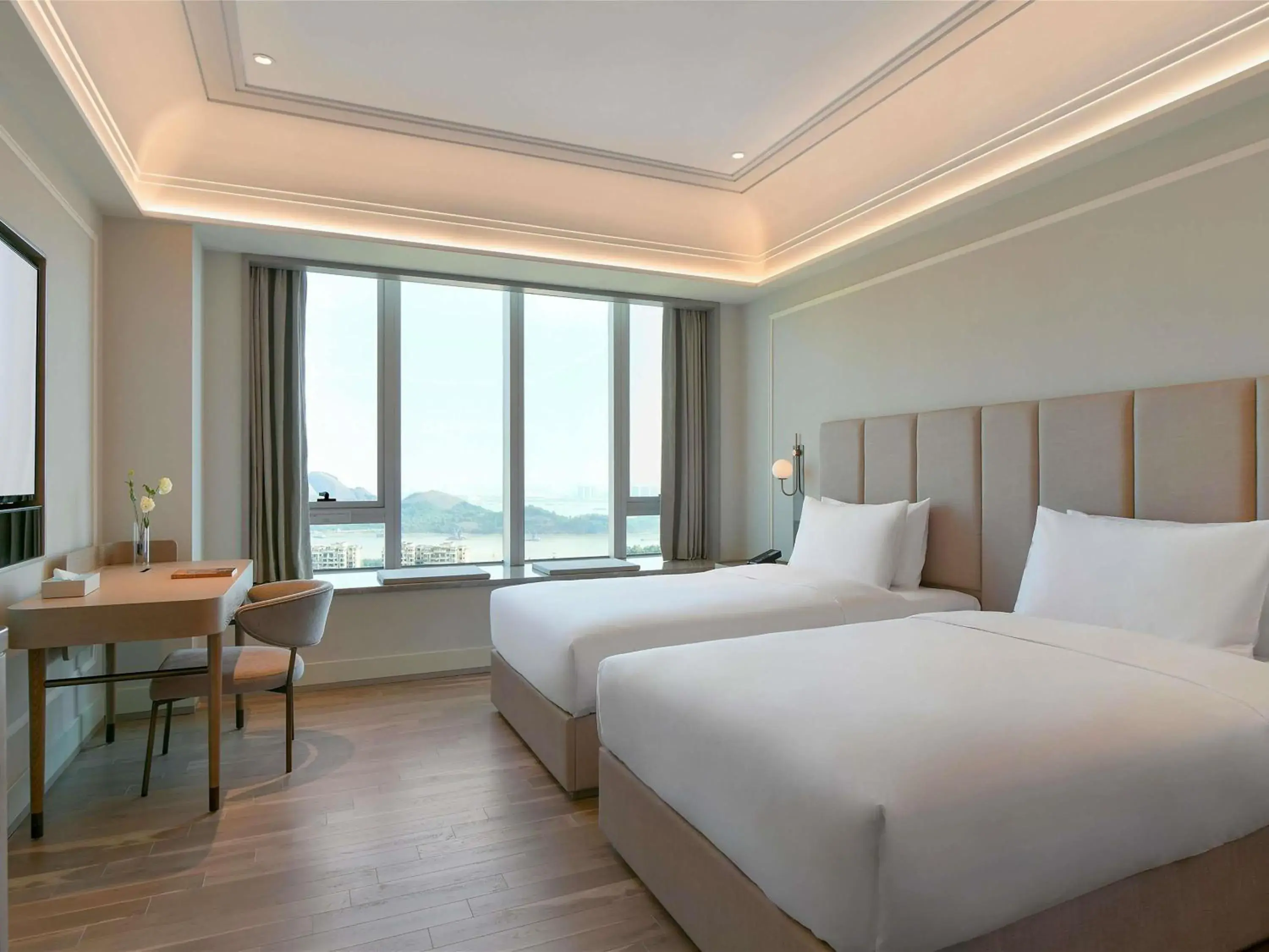 Deluxe Twin Room in Mercure Guangzhou Nansha Deluxe Twin Room in Mercure Guangzhou Nansha