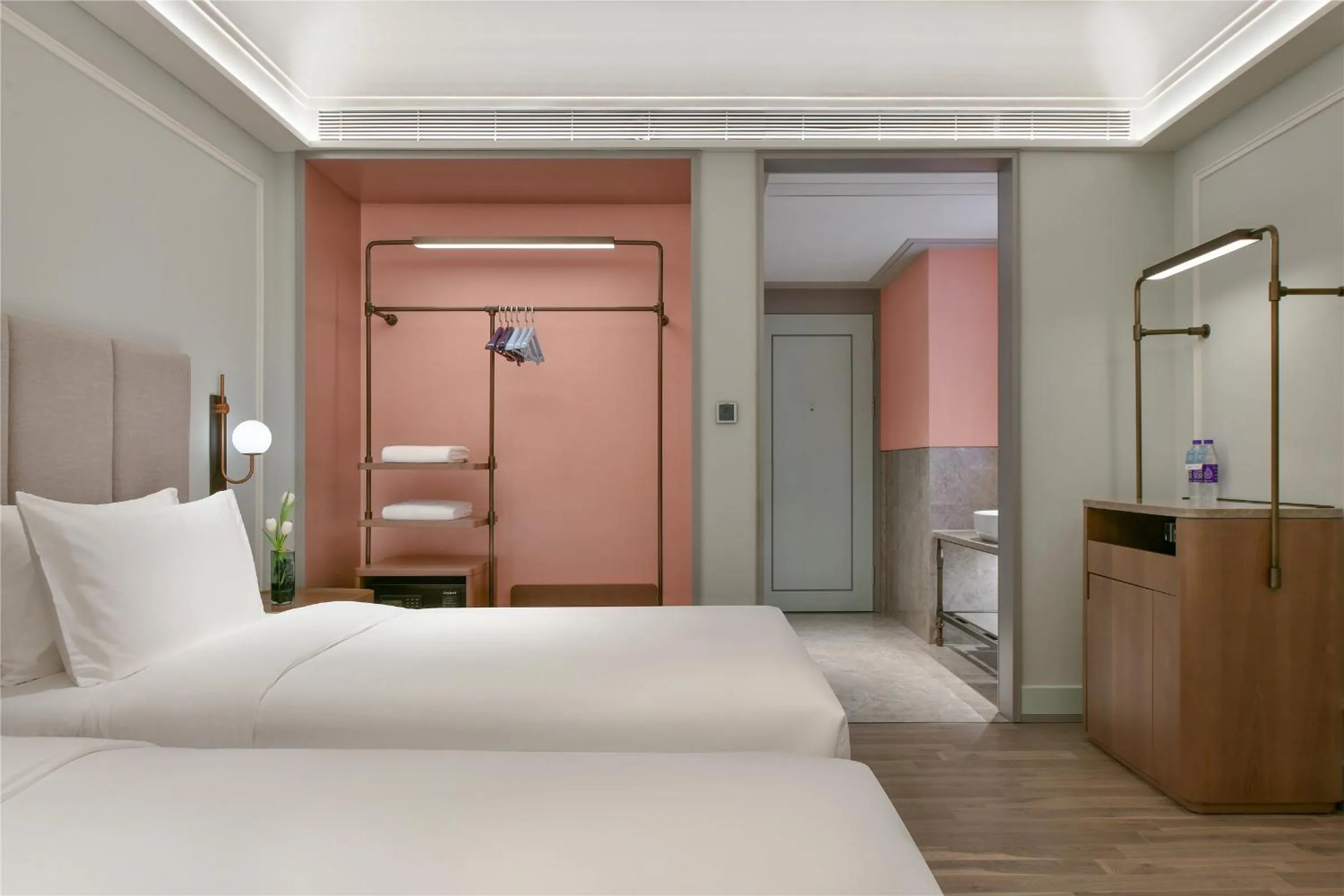 wardrobe, Bed in Mercure Guangzhou Nansha
