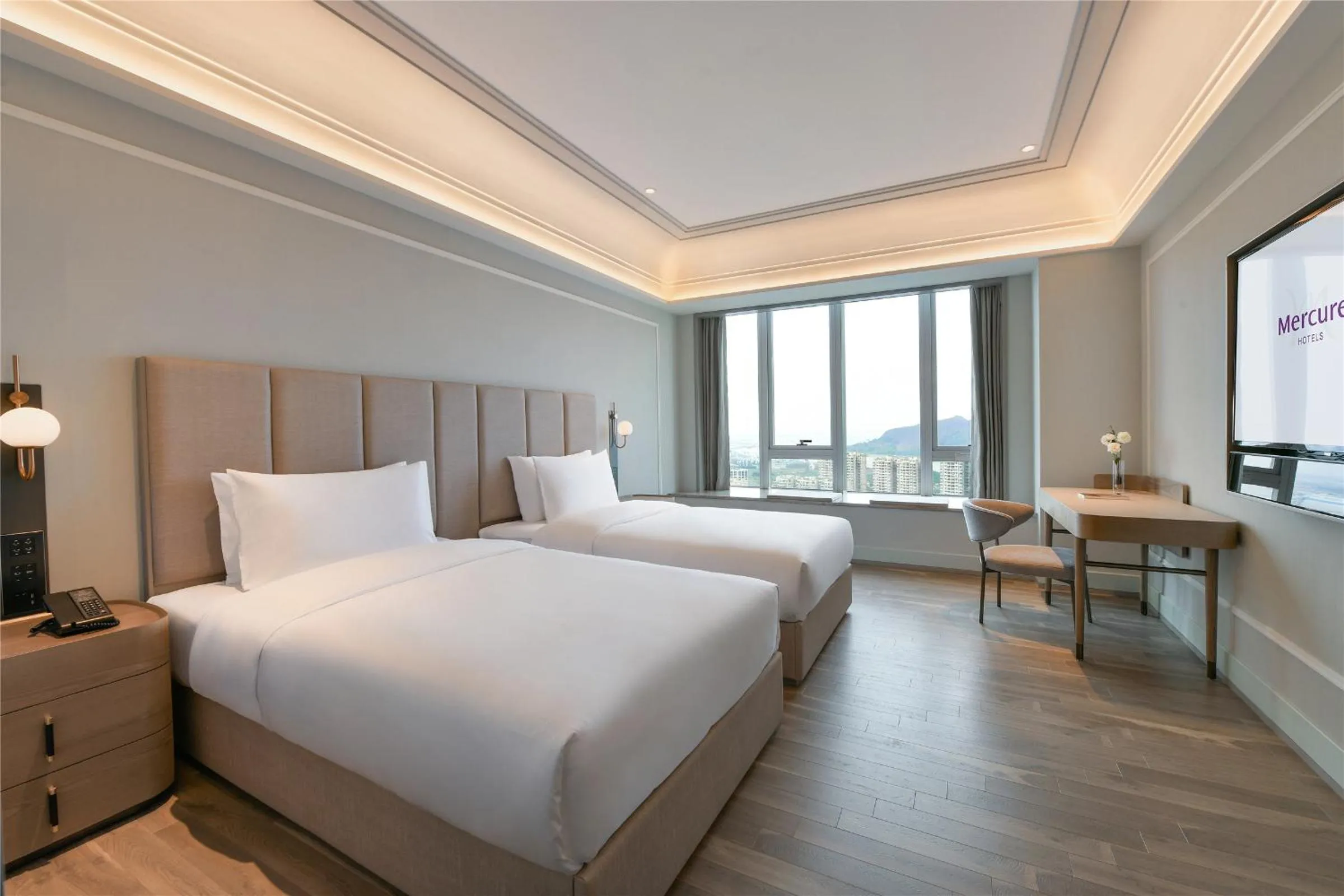 Bed in Mercure Guangzhou Nansha
