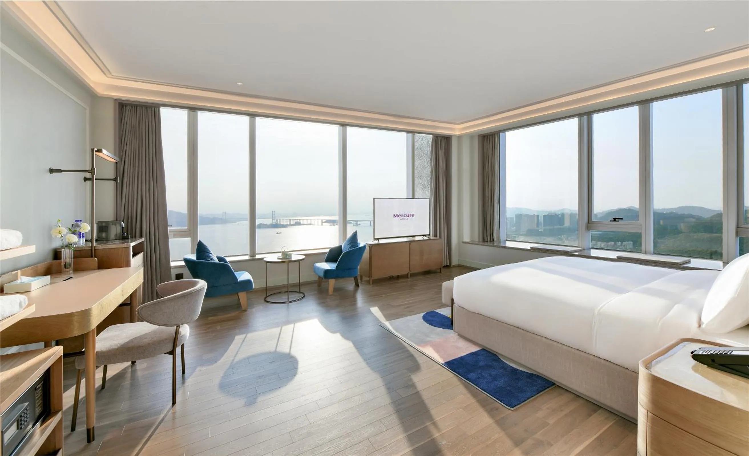 Photo of the whole room, Bed in Mercure Guangzhou Nansha