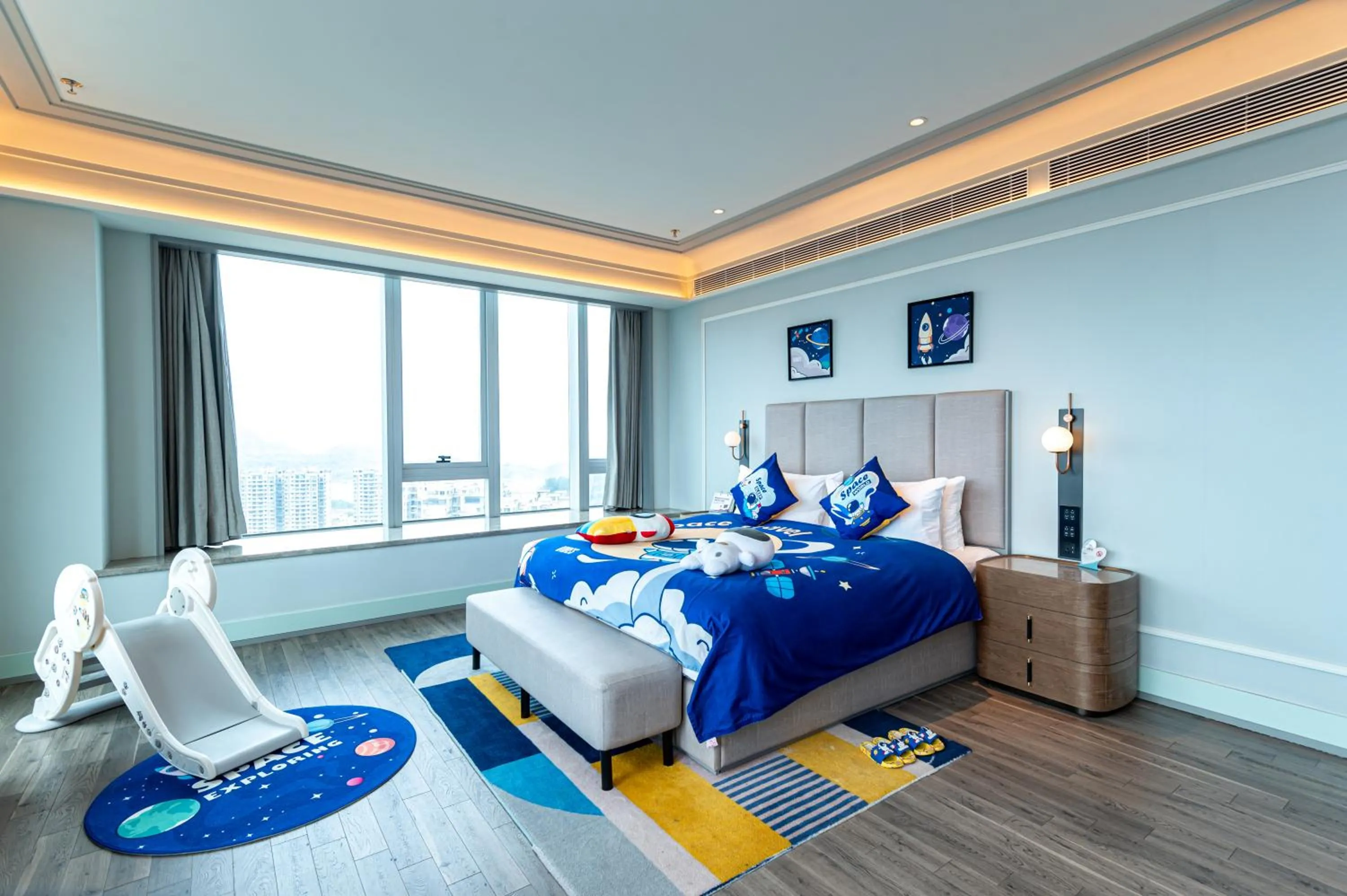 Bed in Mercure Guangzhou Nansha