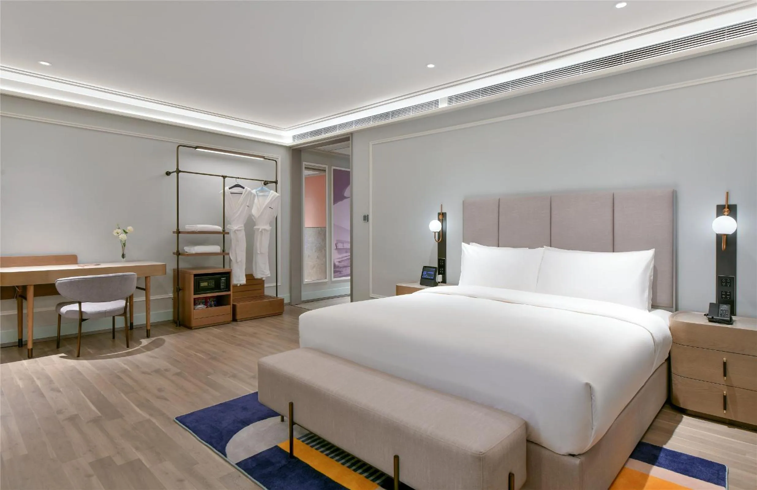 Photo of the whole room, Bed in Mercure Guangzhou Nansha