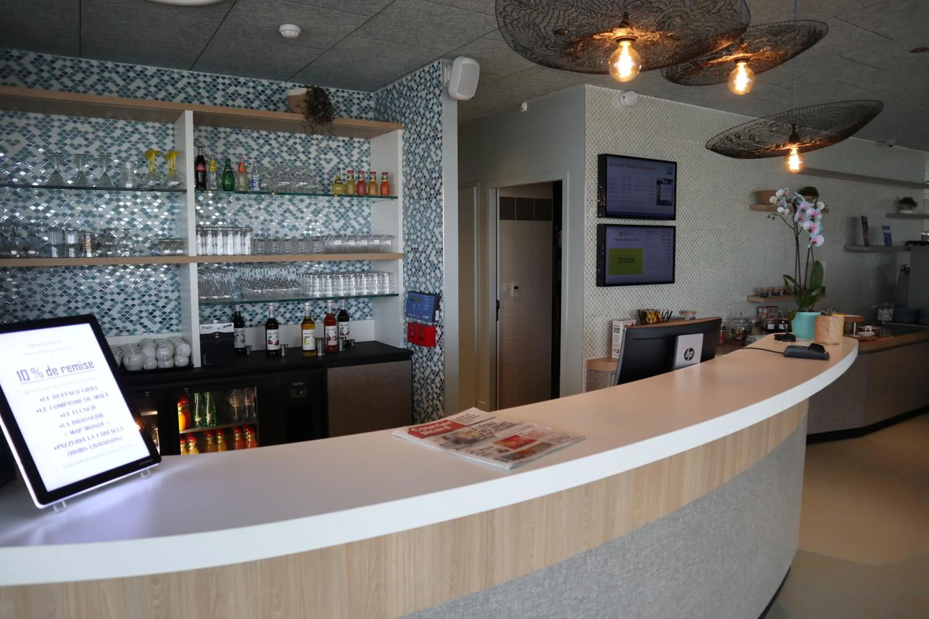 Lobby or reception in ibis Styles Le Treport Mers Les Bains