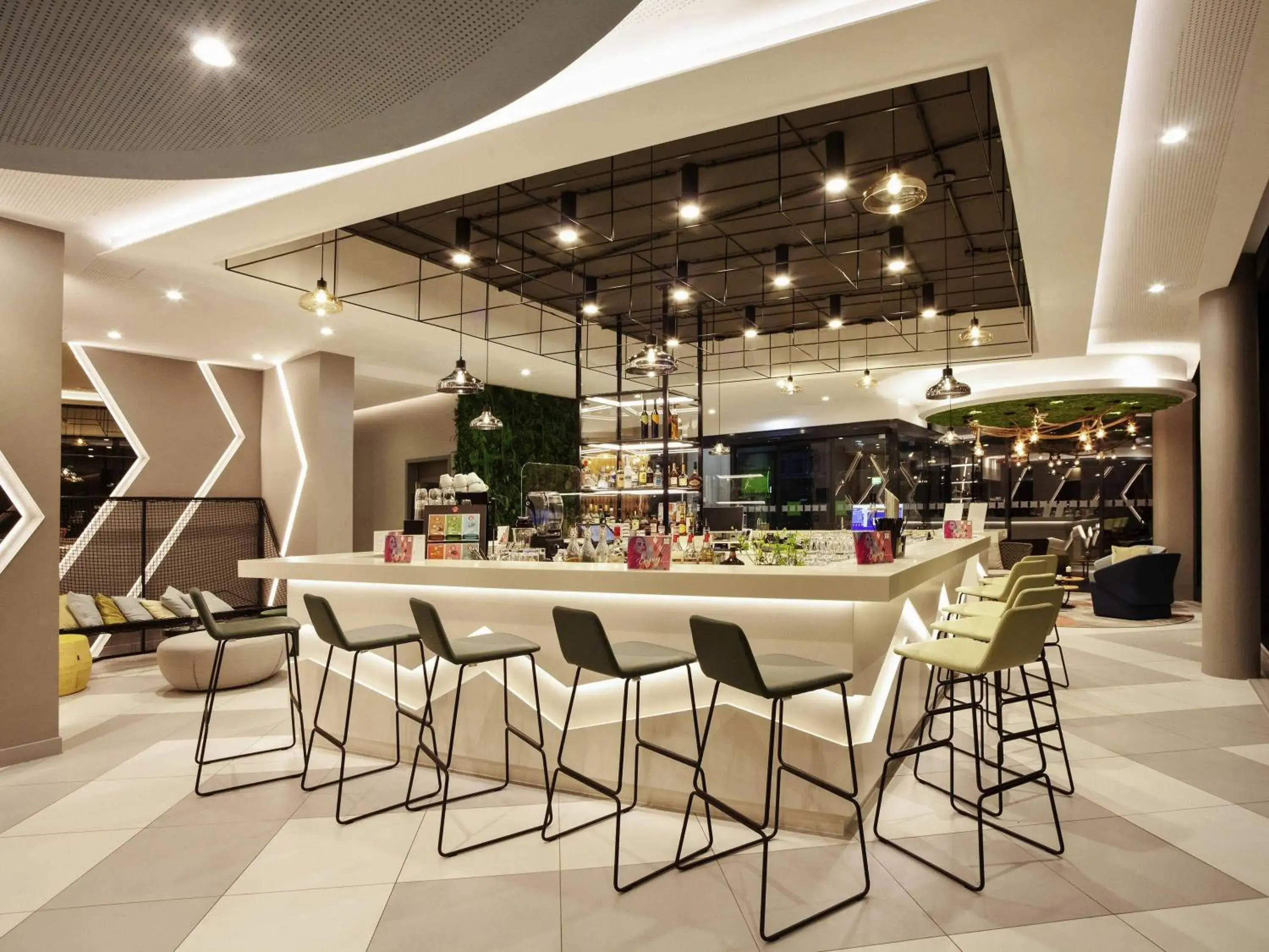 Lounge or bar in ibis Styles Klagenfurt am Woerthersee Lounge or bar in ibis Styles Klagenfurt am Woerthersee