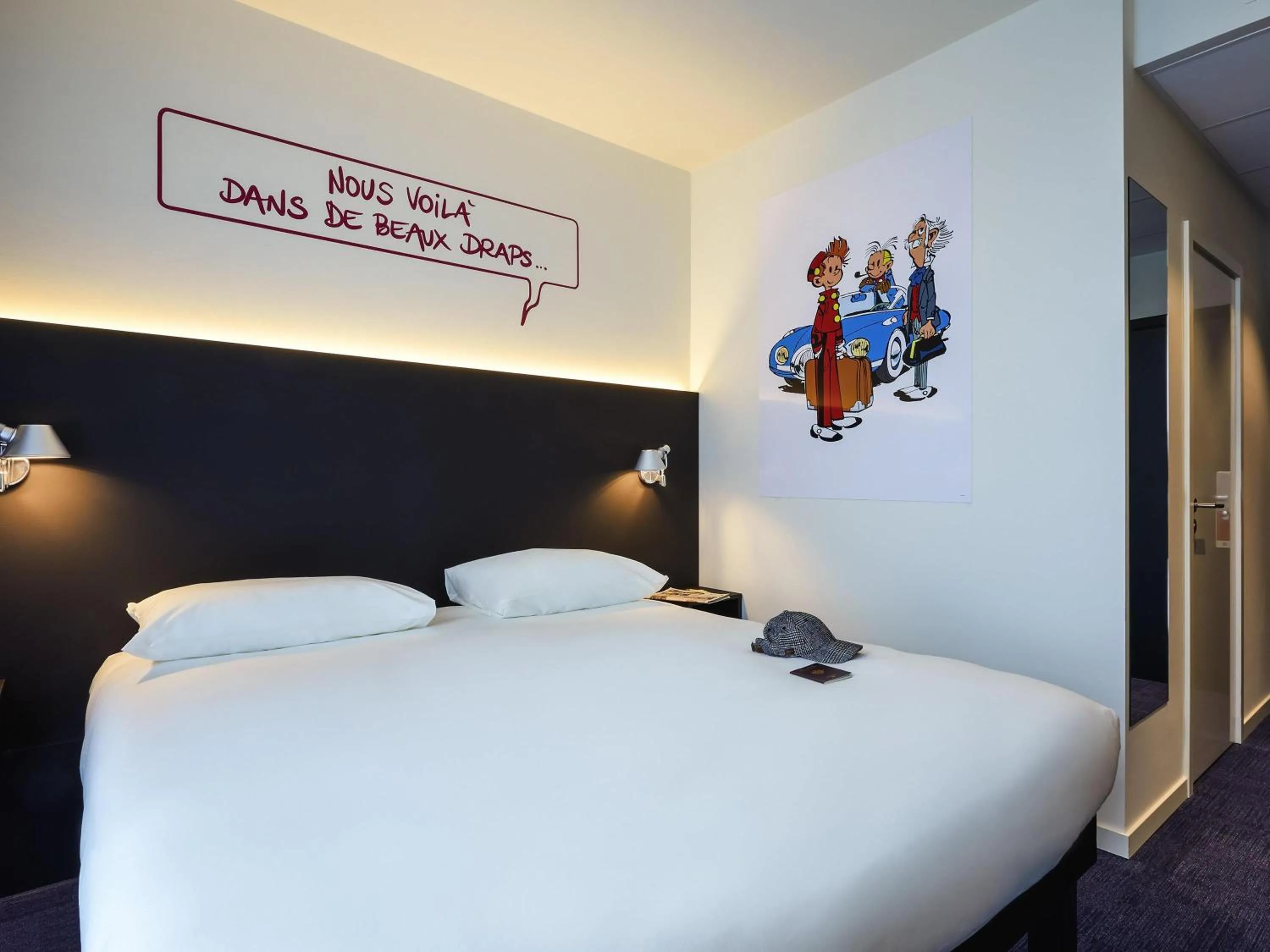 Bedroom, Bed in ibis Styles Liege Guillemins
