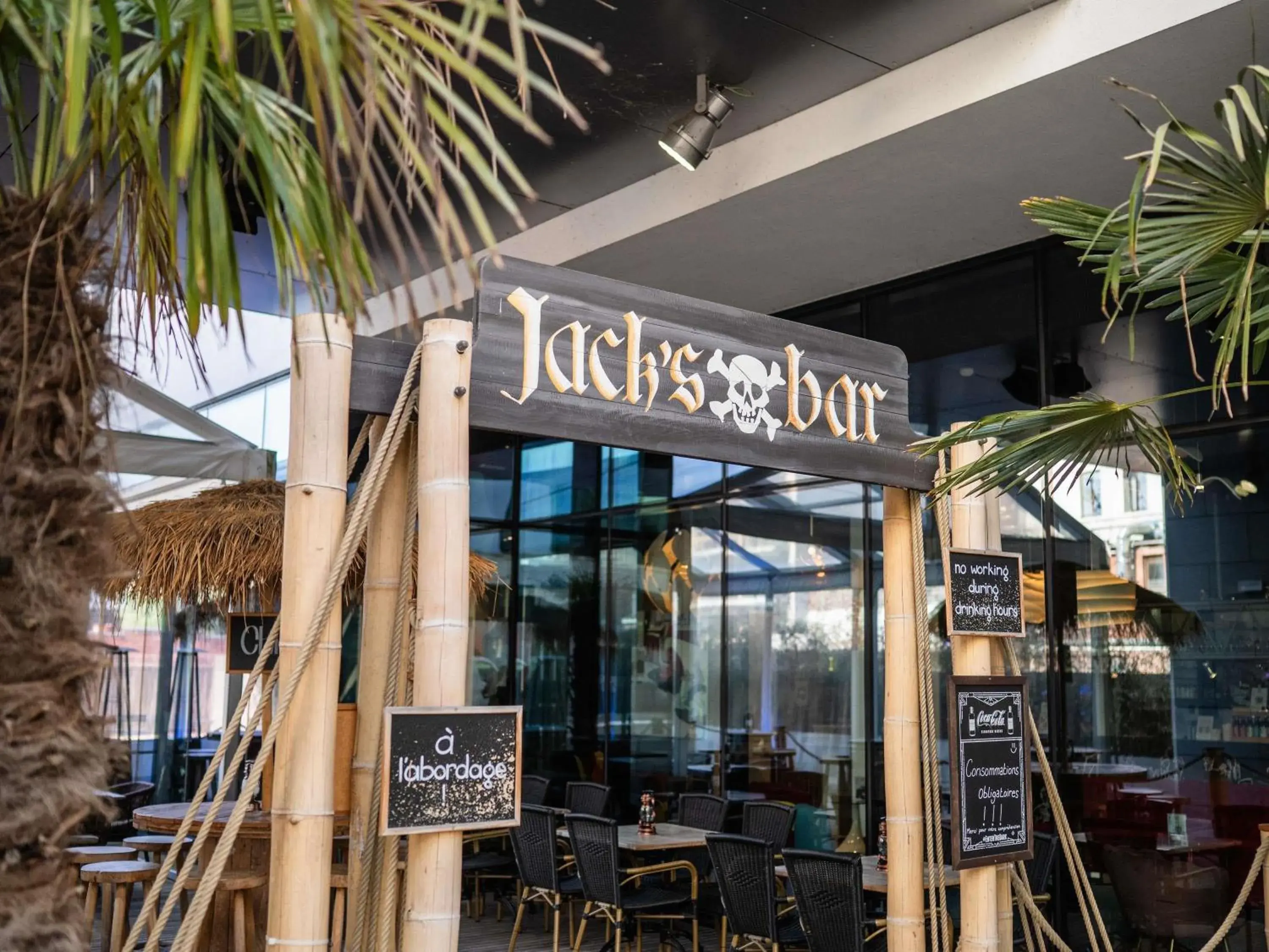 Lounge or bar in ibis Styles Liege Guillemins Lounge or bar in ibis Styles Liege Guillemins