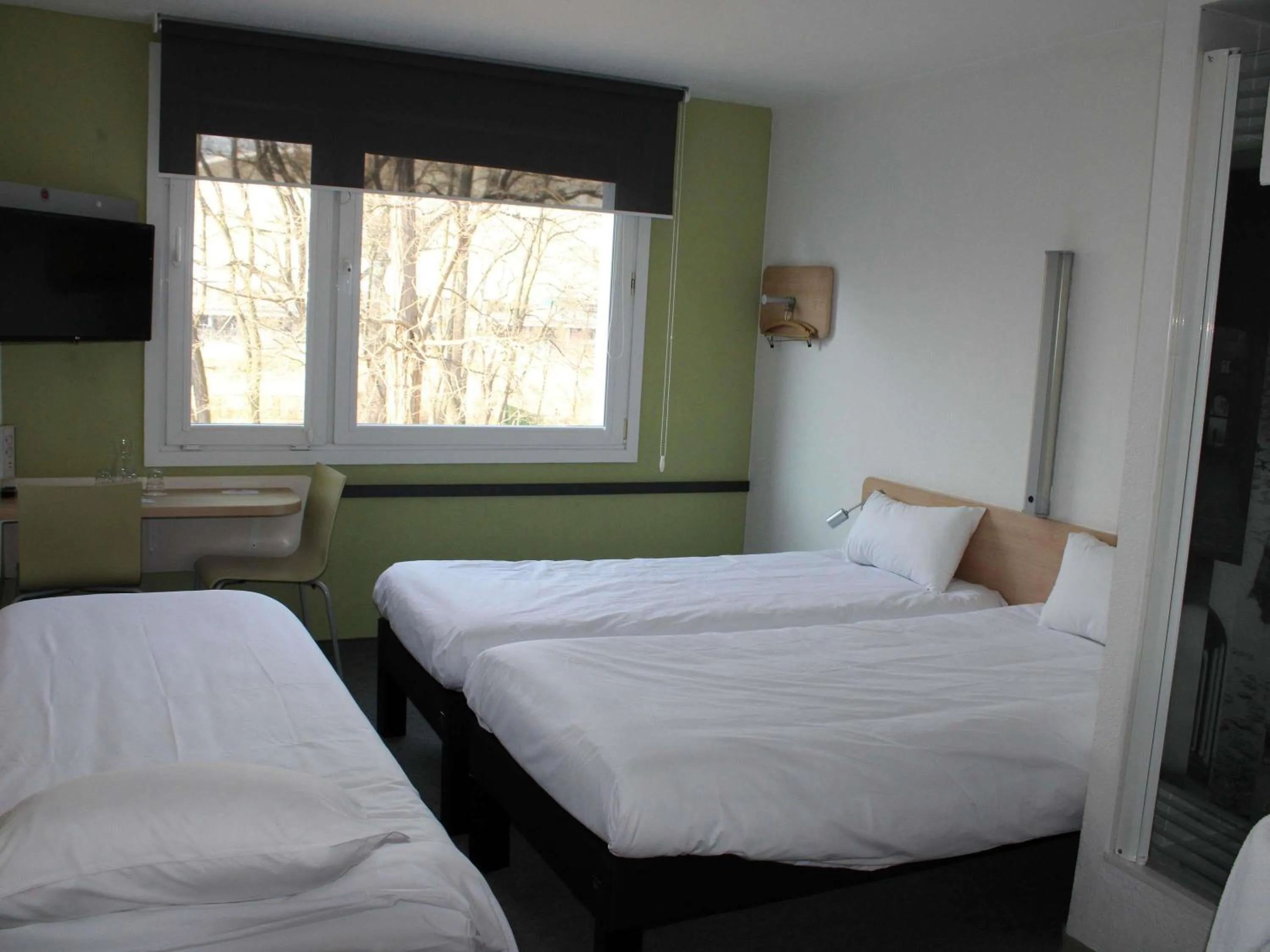 Bedroom, Bed in ibis budget Wrocław Stadion