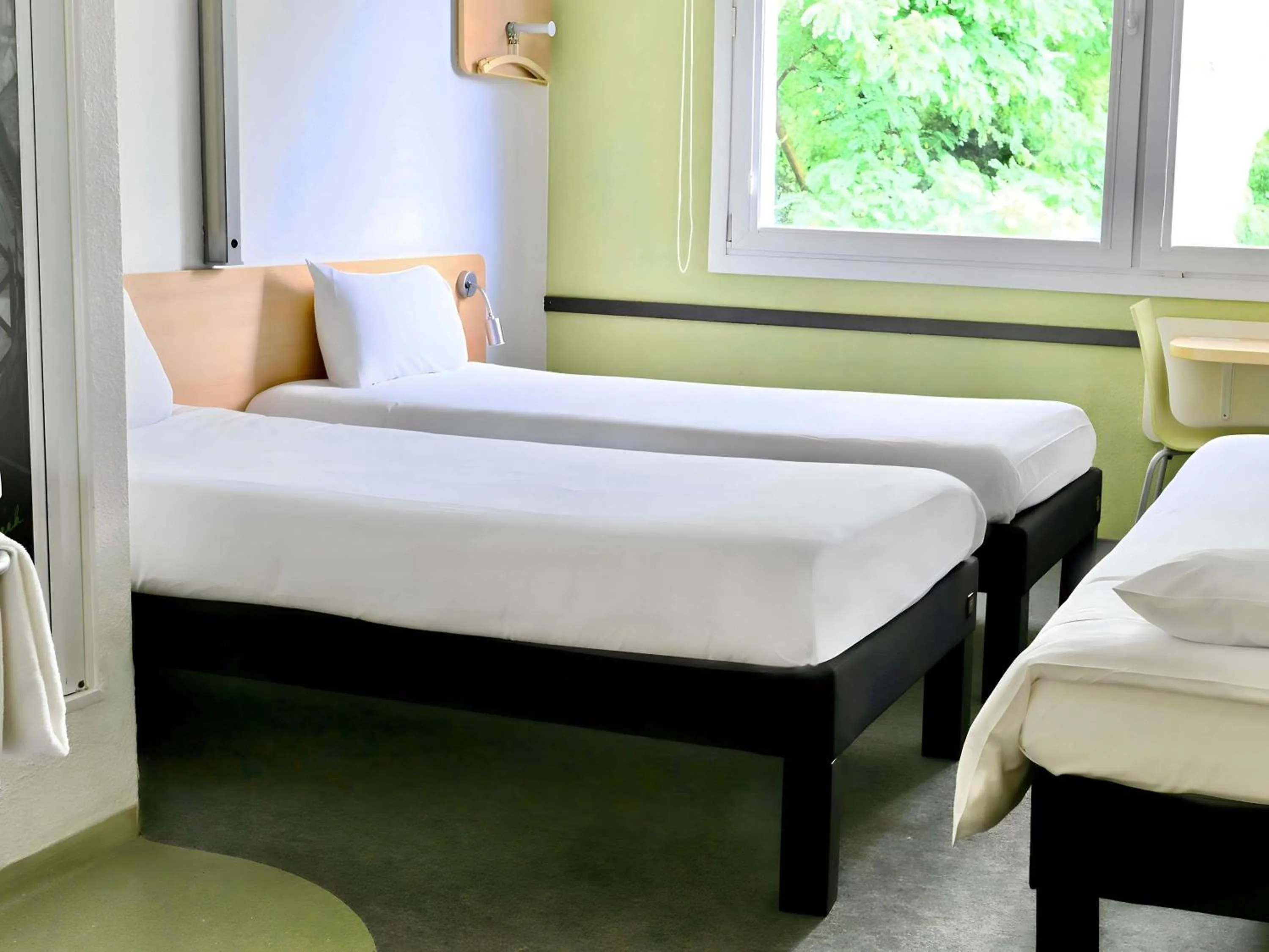 Bedroom, Bed in ibis budget Wrocław Stadion