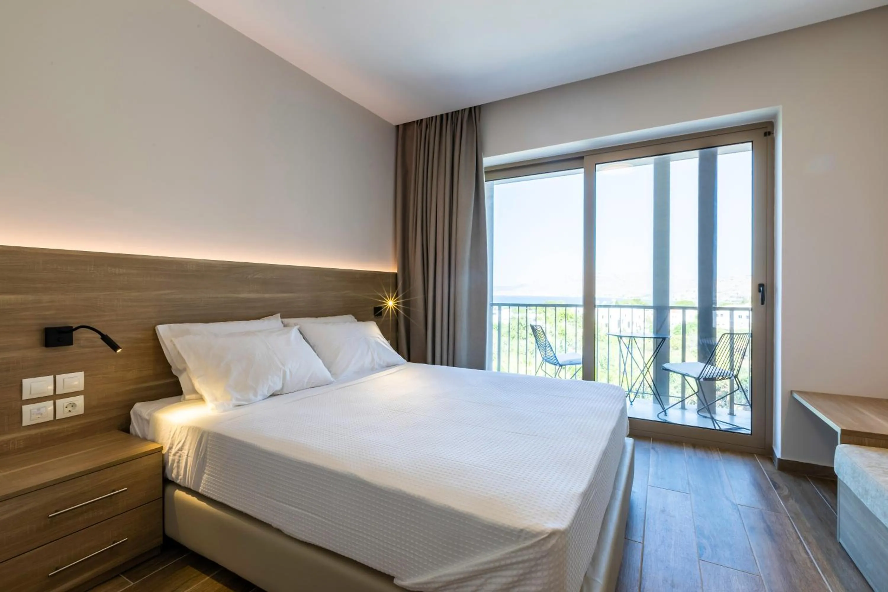 Suite in White Olive Premium Lindos