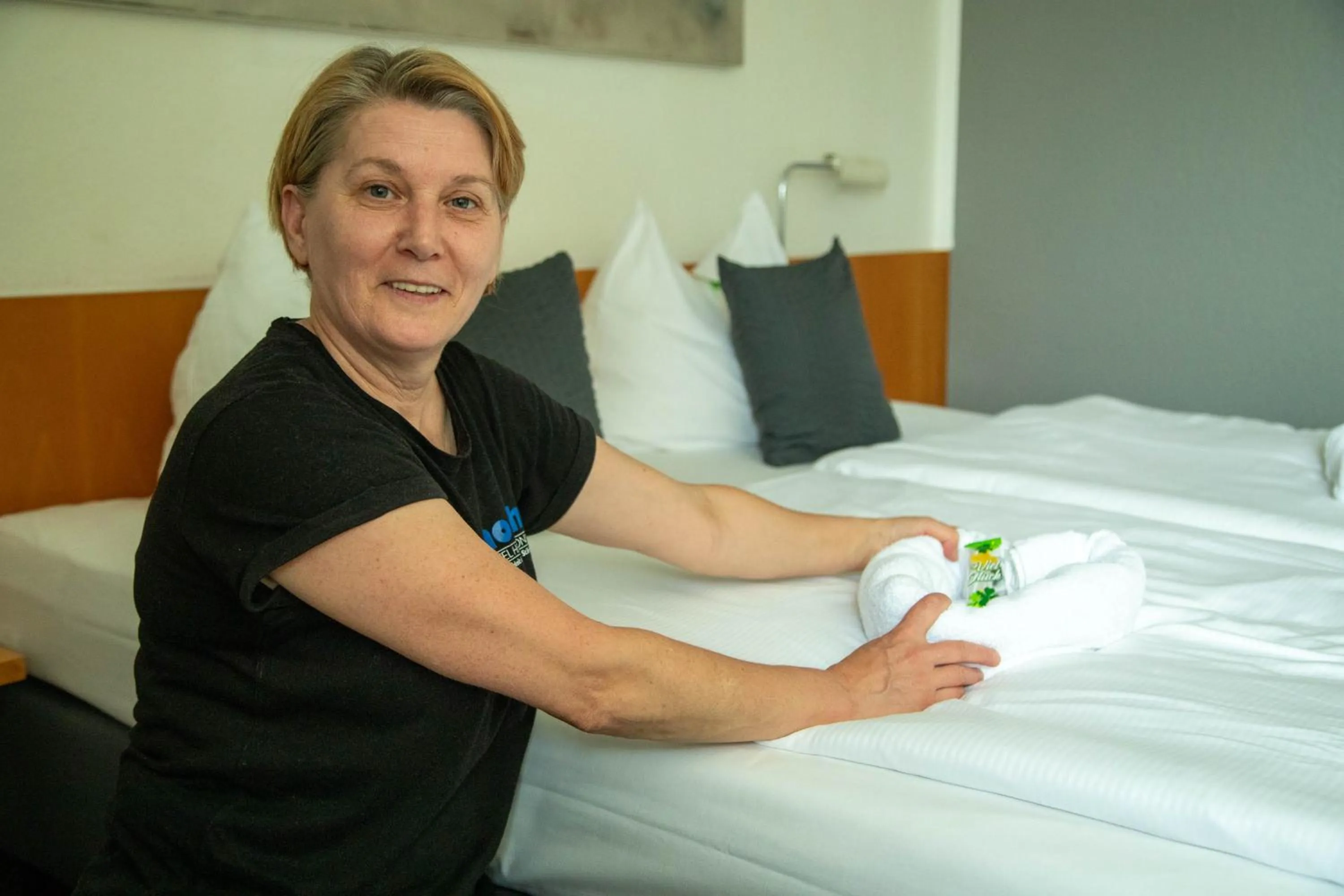 room service, Bed in hogh Hotel Heilbronn
