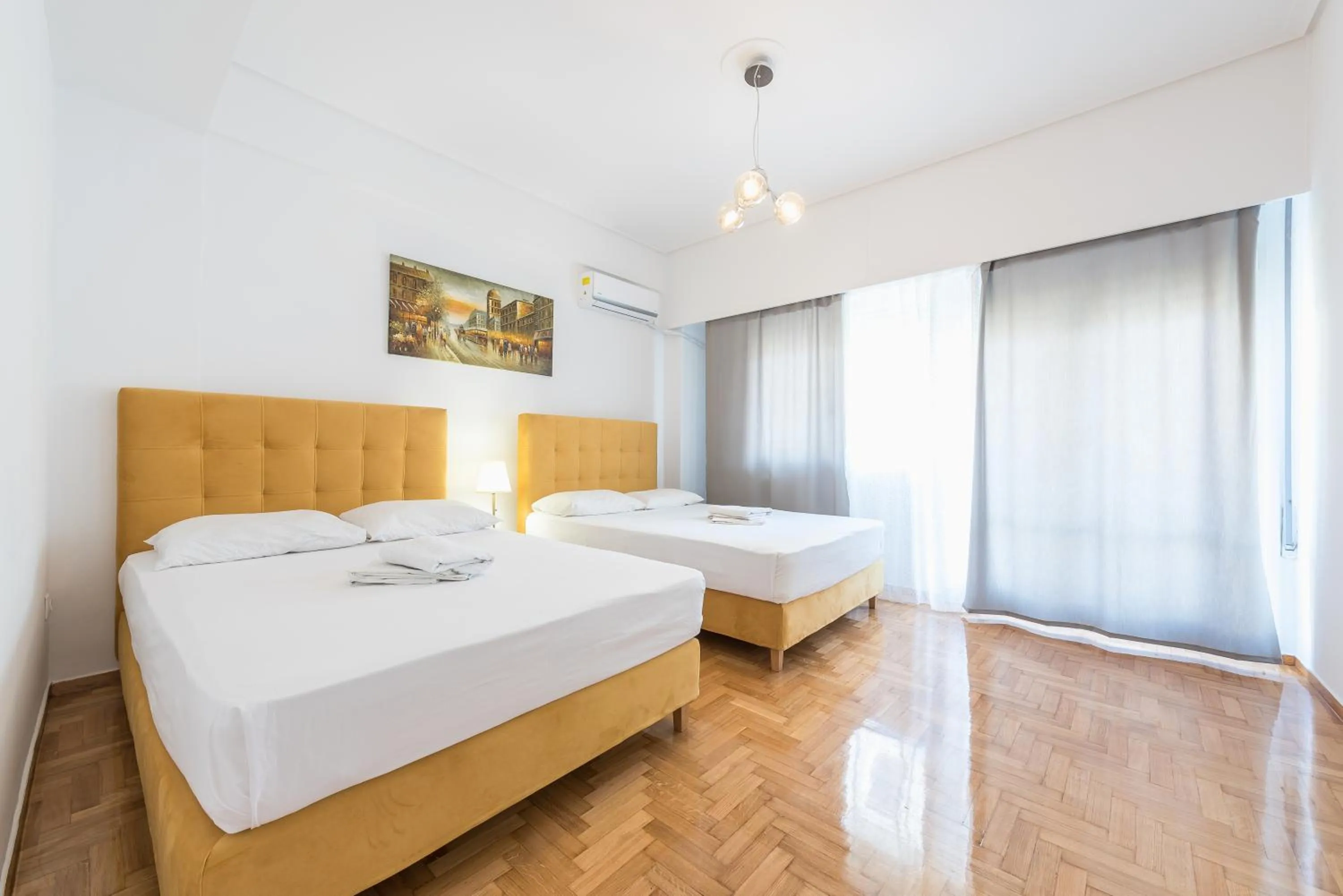 Bed in Victoria Diamond Suites Apartments