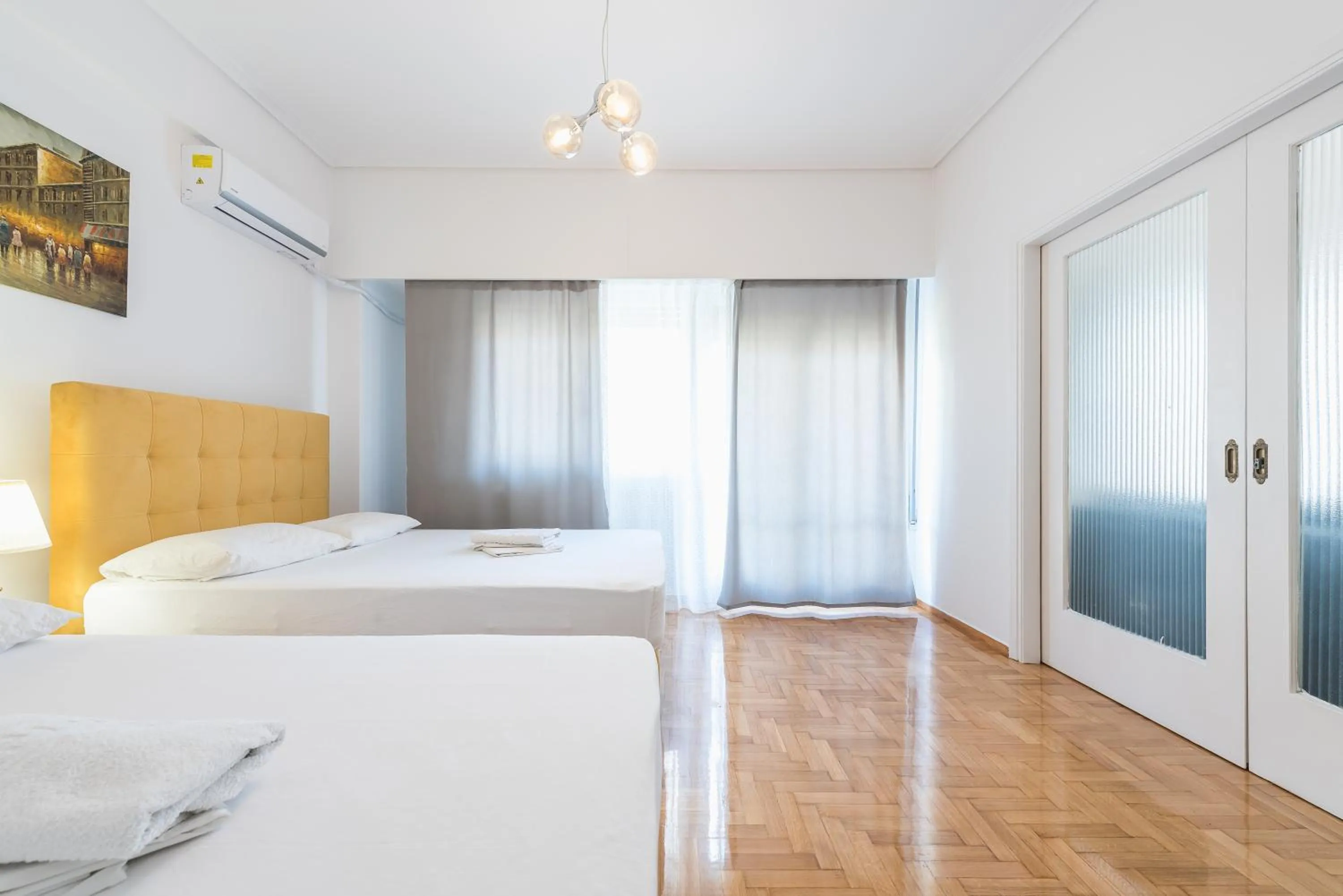 Bed in Victoria Diamond Suites Apartments