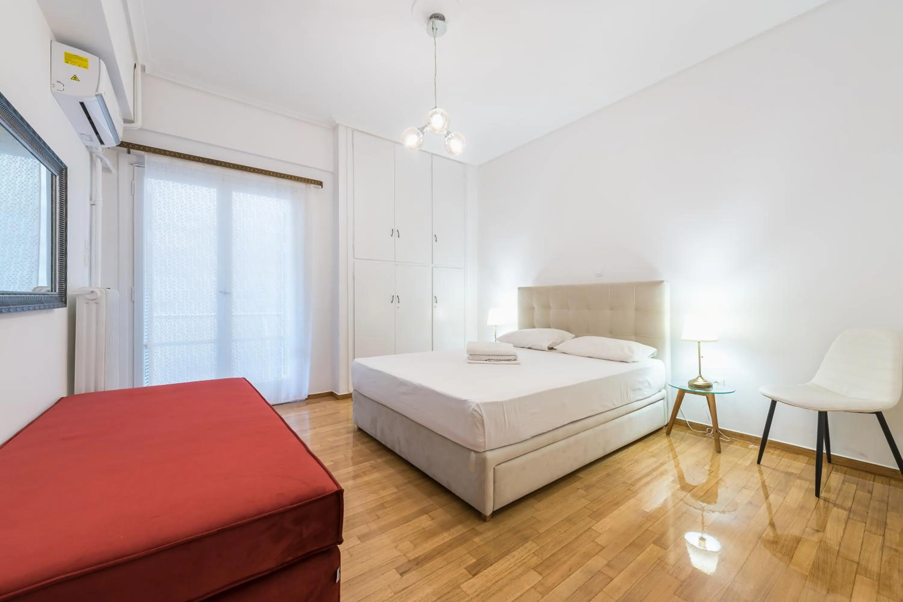 Bed in Victoria Diamond Suites Apartments