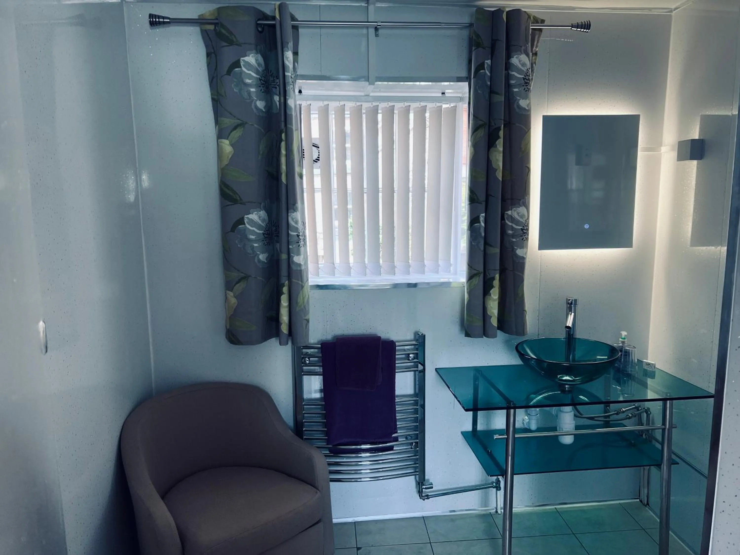 Bathroom in The Mallards