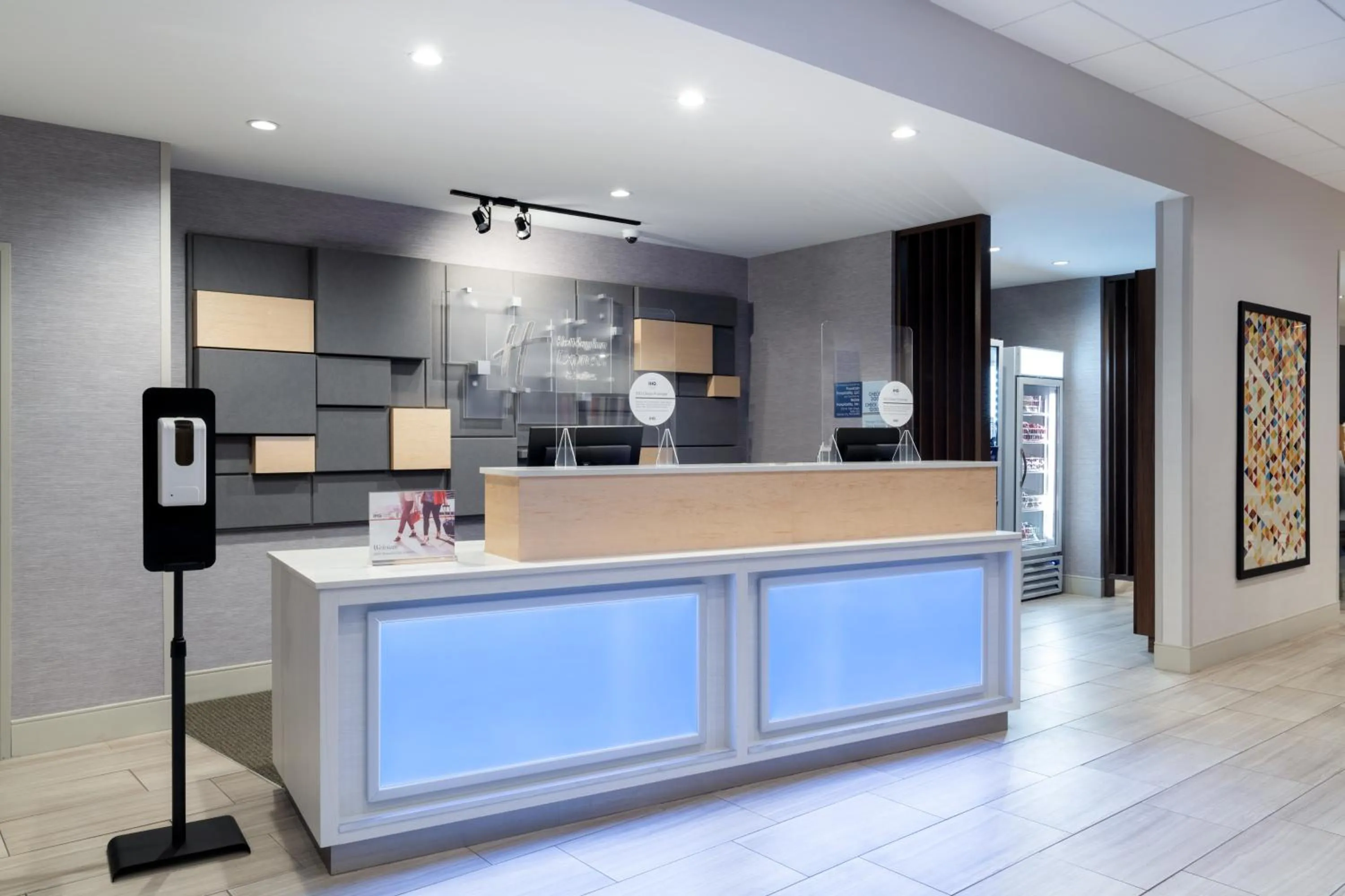 Lobby or reception in Holiday Inn Express & Suites - Colorado Springs South I-25 by IHG