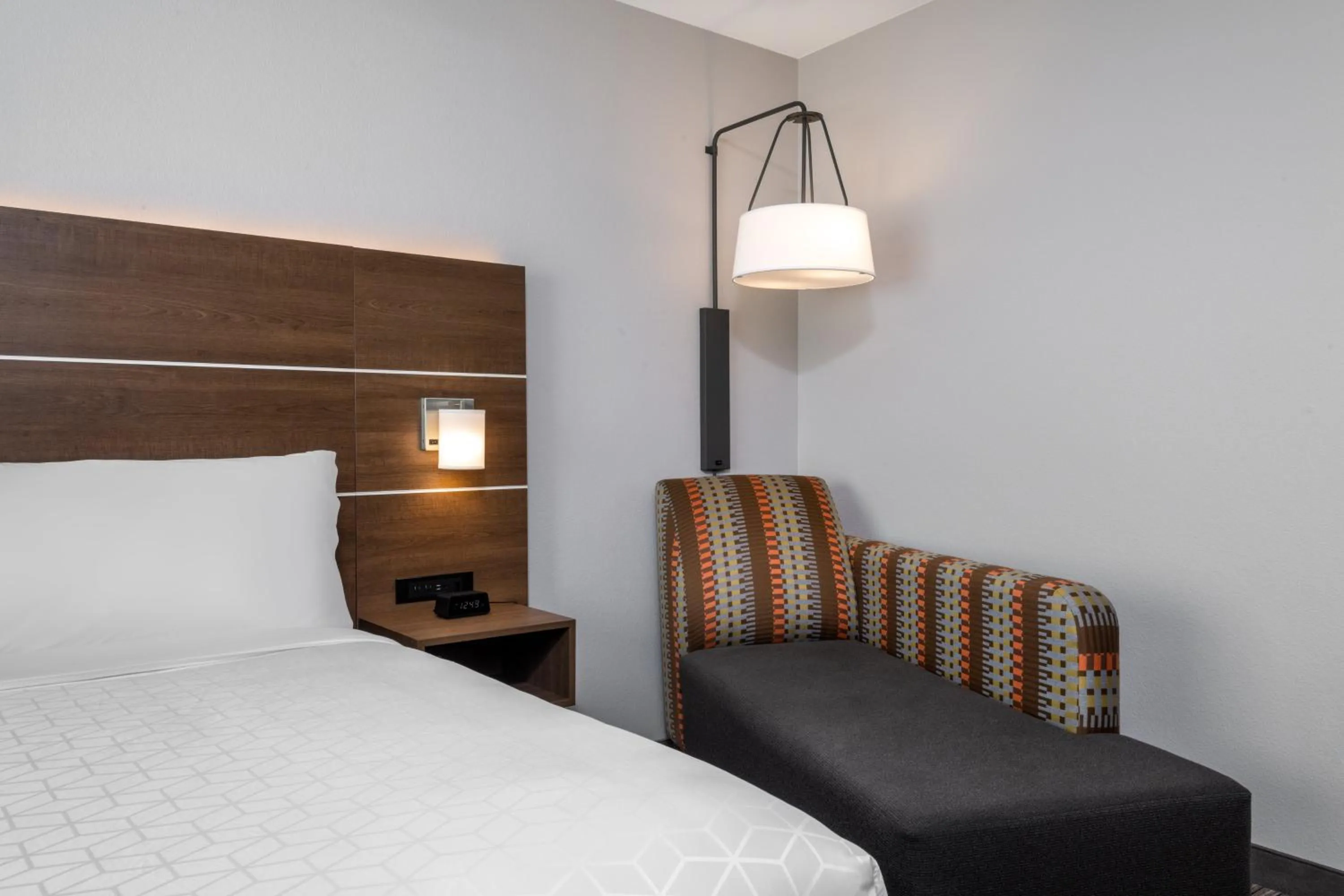 Photo of the whole room, Bed in Holiday Inn Express & Suites - Colorado Springs South I-25 by IHG