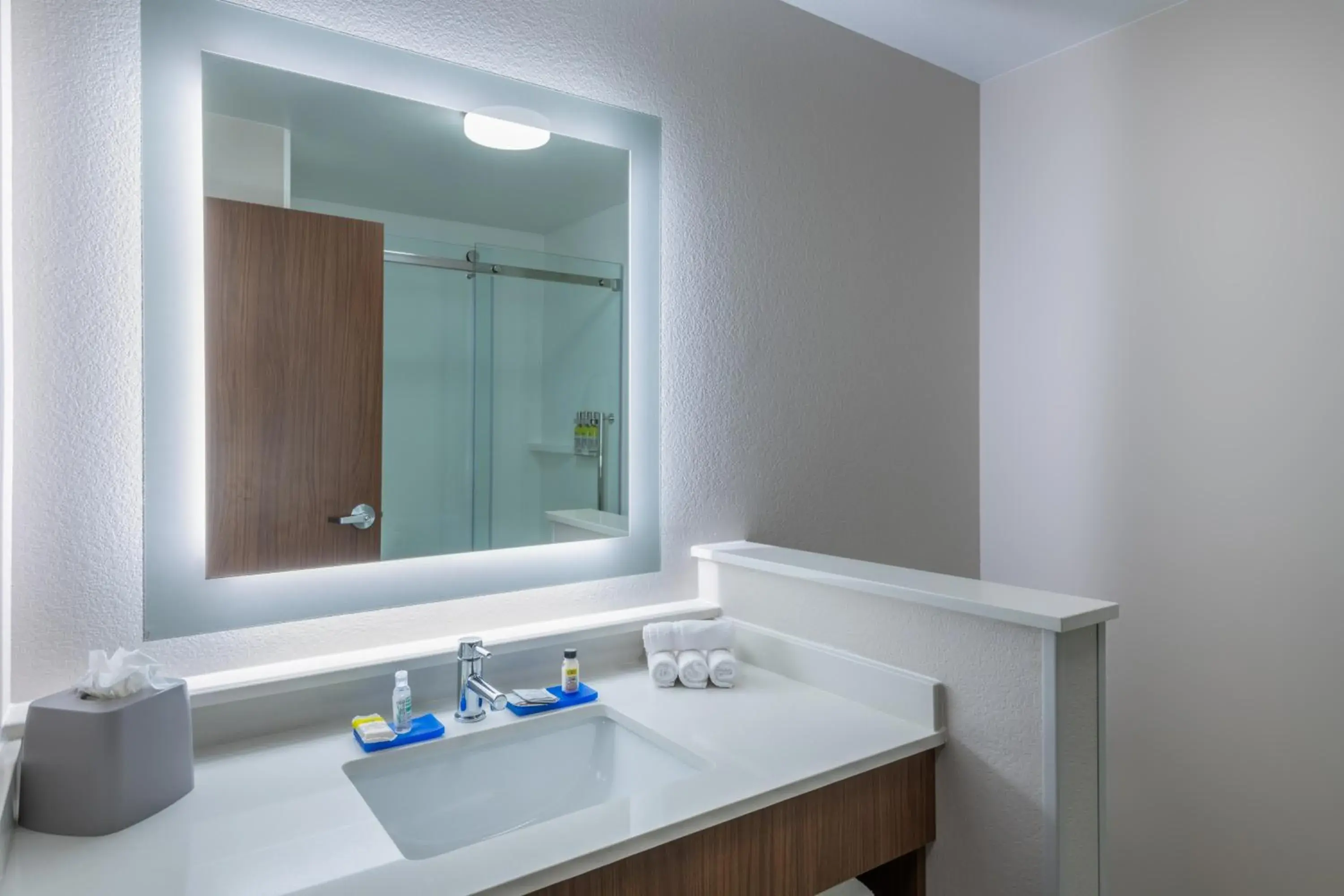 Standard Queen Room with Two Queen Beds in Holiday Inn Express & Suites - Colorado Springs South I-25 by IHG Standard Queen Room with Two Queen Beds in Holiday Inn Express & Suites - Colorado Springs South I-25 by IHG