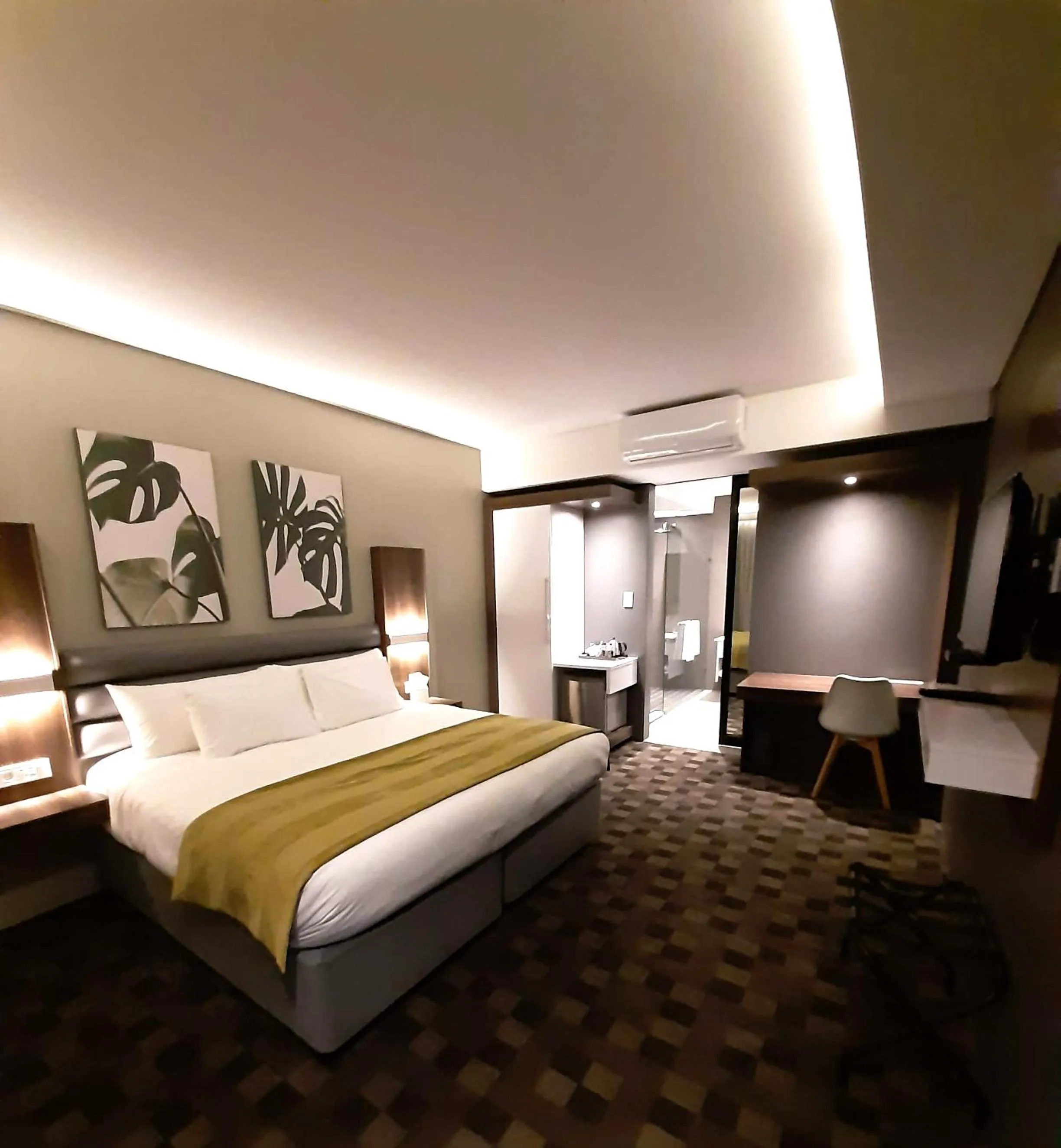 Bed in Copperwood Hotel and Conferencing