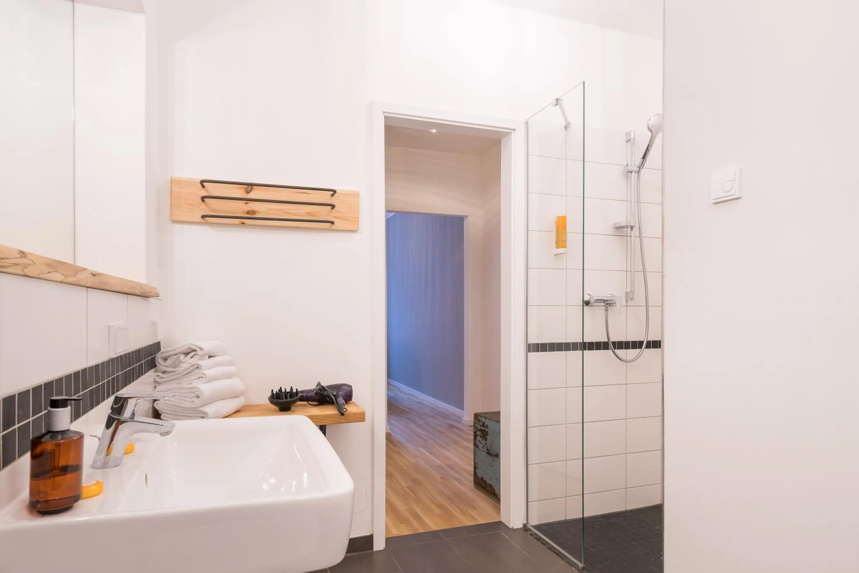 Shower in Design Apartments - "Am Weinberg"
