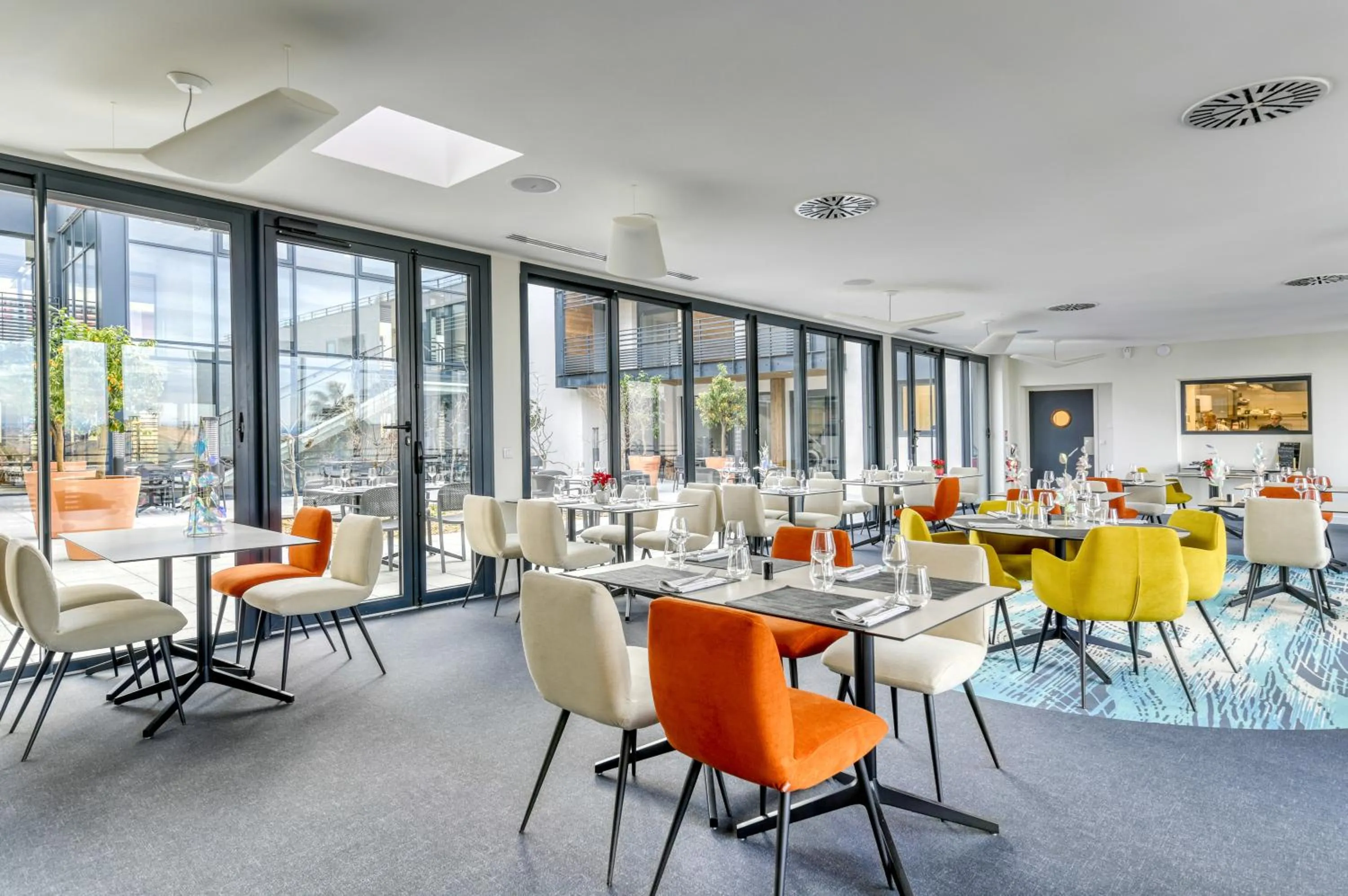 Restaurant/places to eat in Les Patios de St-Pierre