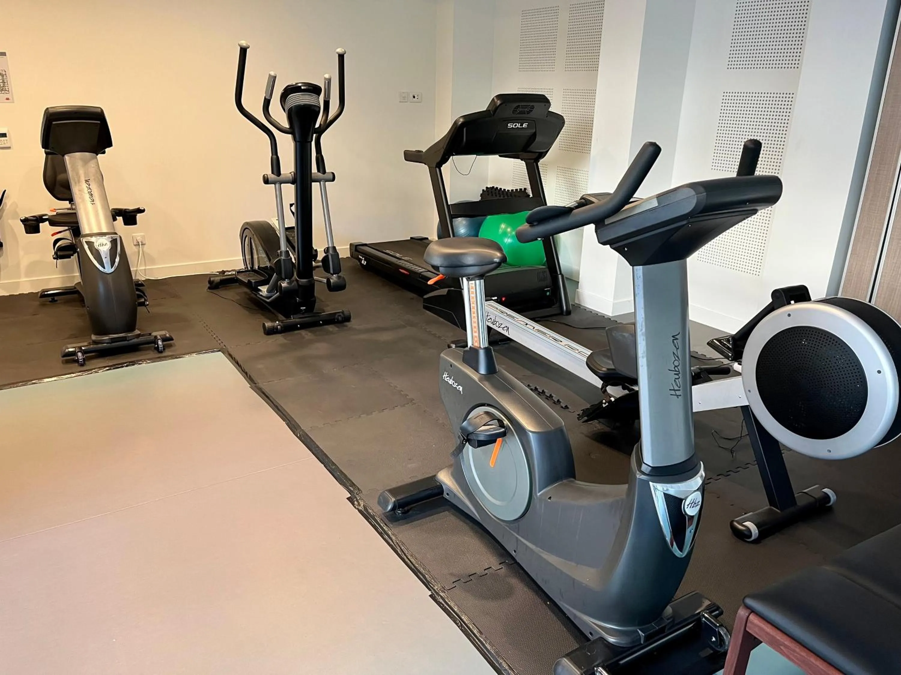 Fitness centre/facilities in Les Patios de St-Pierre