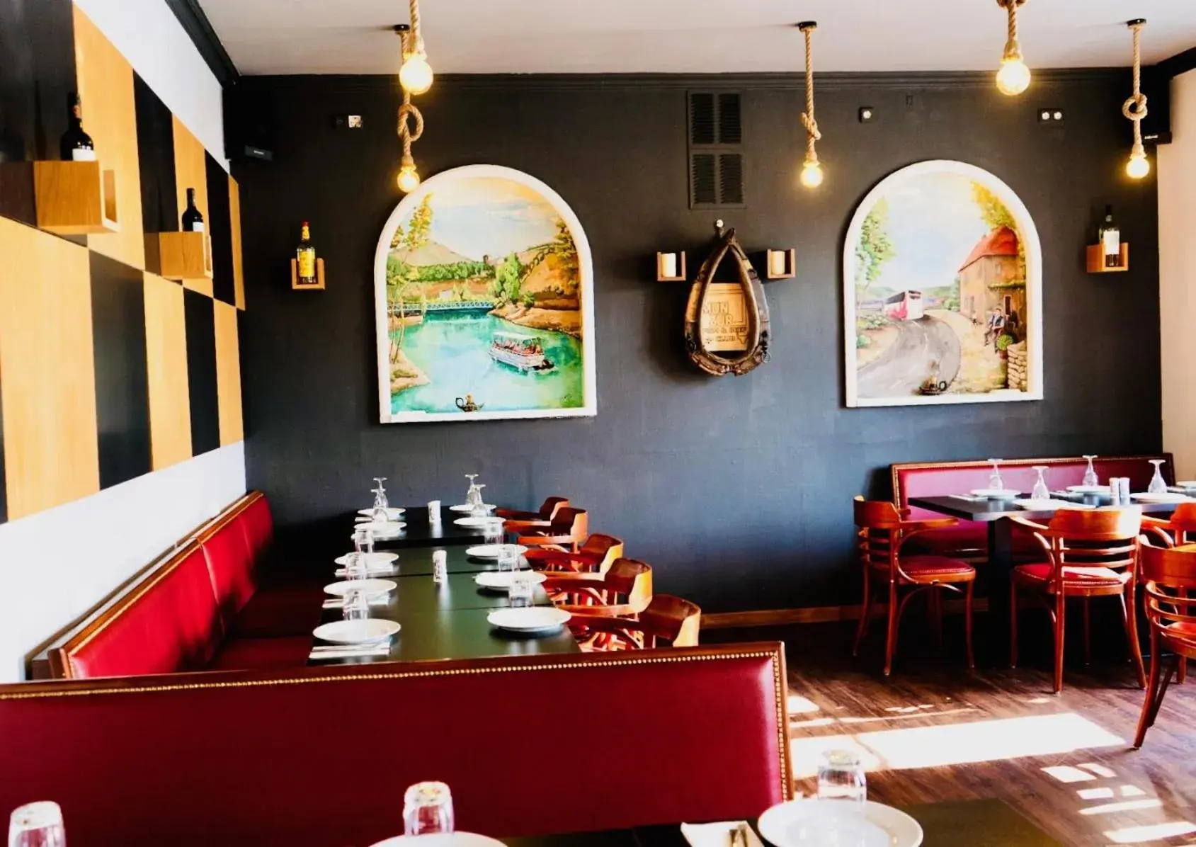 Food and drinks in Hotel Nest Food and drinks in Hotel Nest