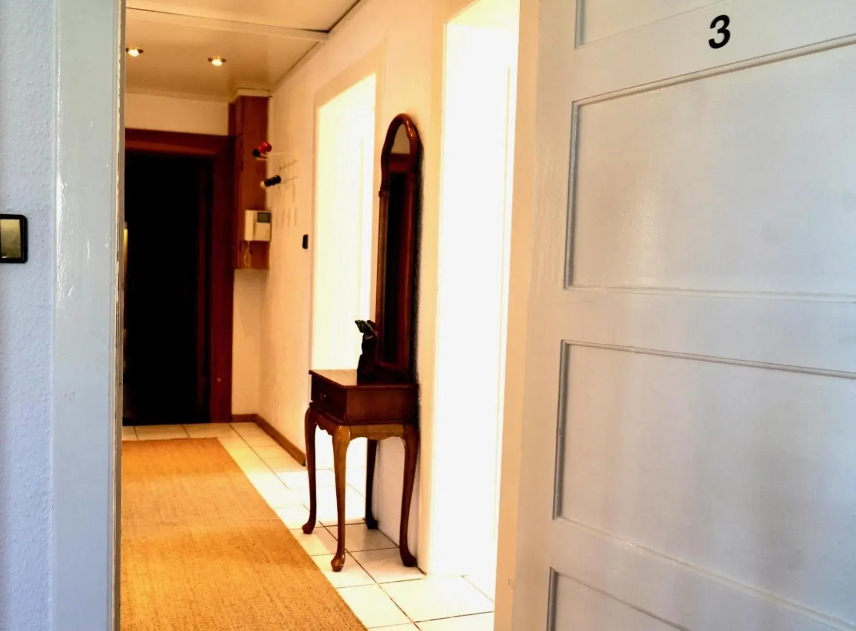 Facade/entrance in Hotel Nest Facade/entrance in Hotel Nest