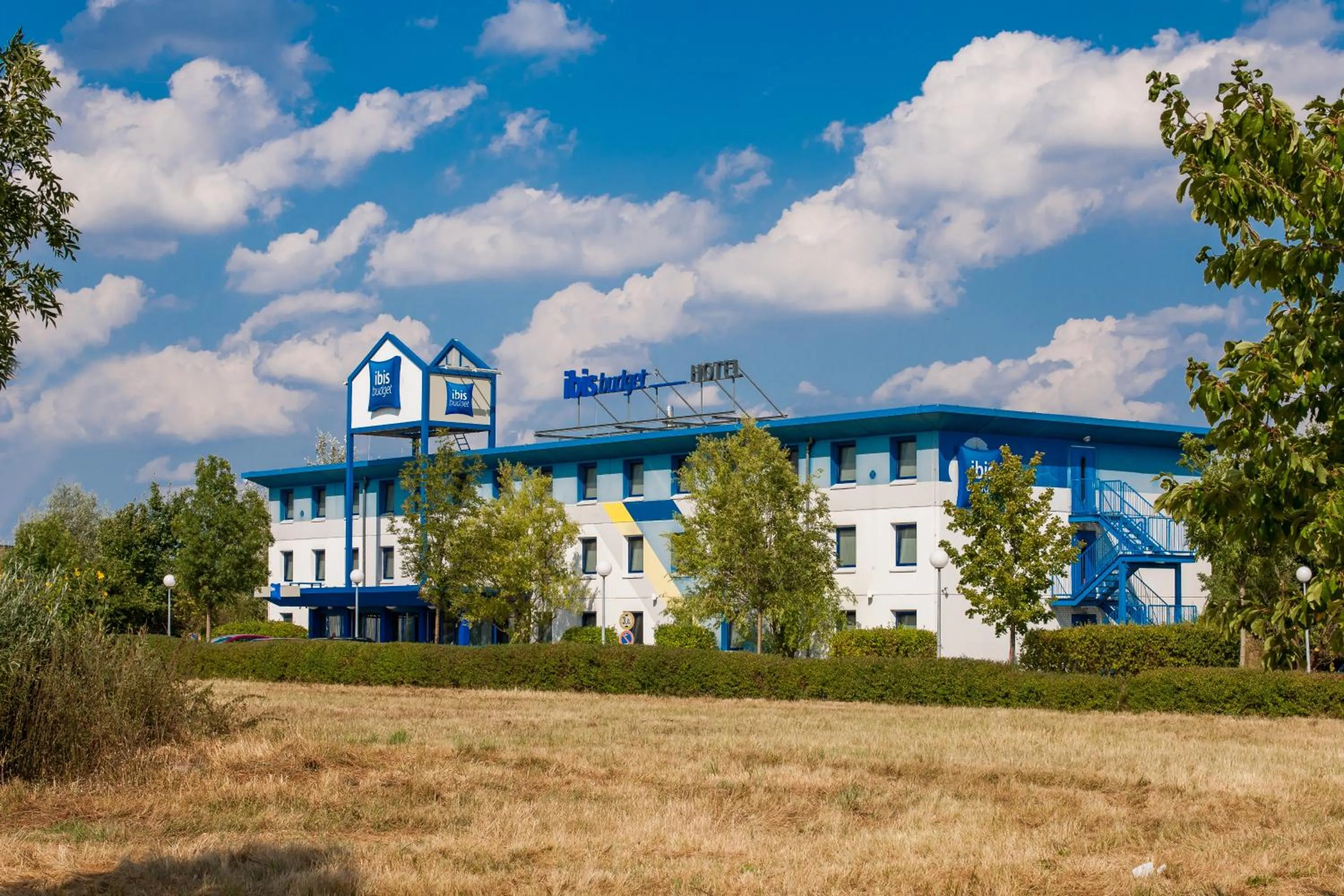 Facade/entrance in ibis budget Berlin Airport Schönefeld