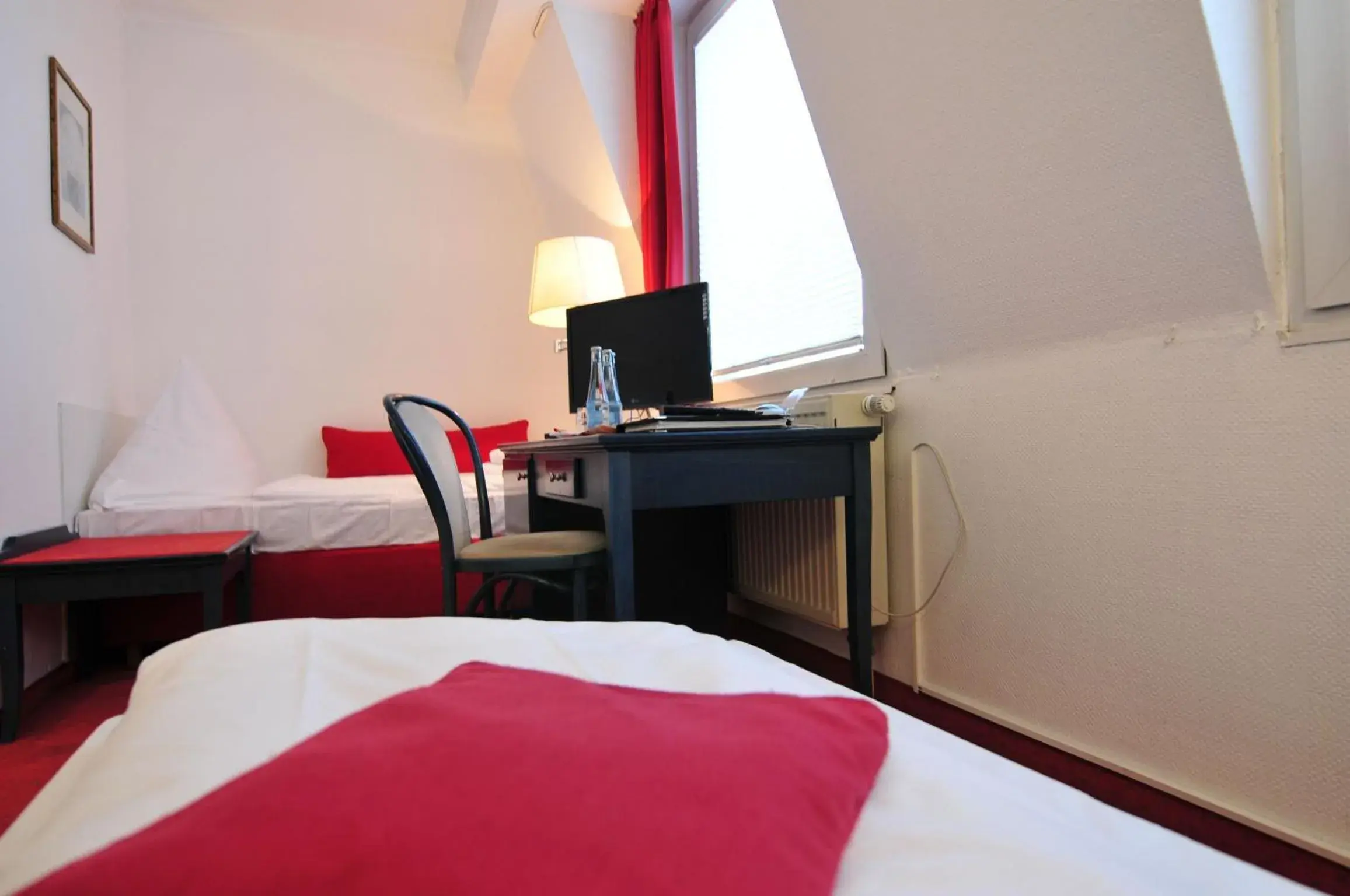 Single Room in Cerano City Hotel Köln am Dom Single Room in Cerano City Hotel Köln am Dom