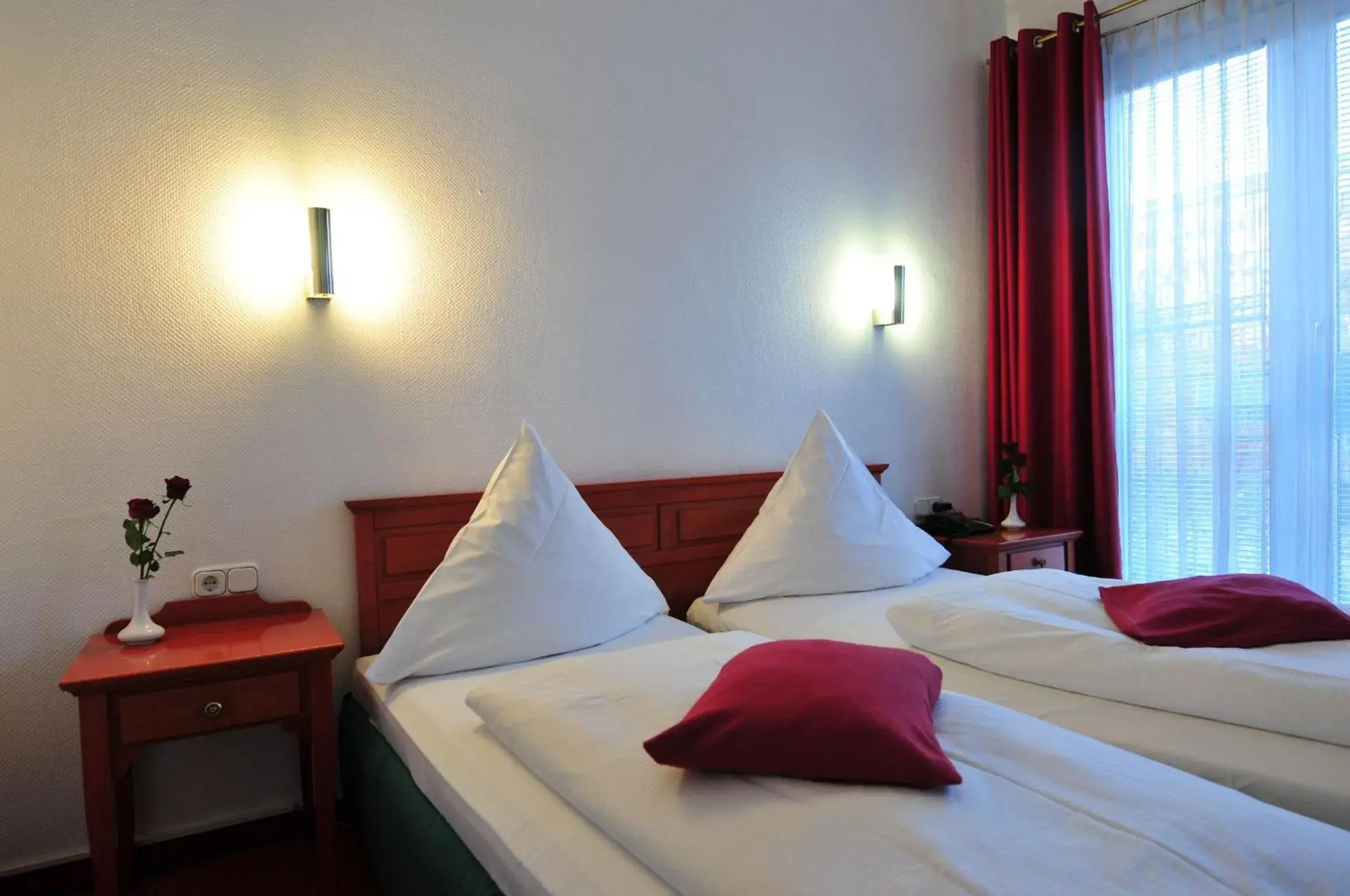 Photo of the whole room, Bed in Cerano City Hotel Köln am Dom Photo of the whole room, Bed in Cerano City Hotel Köln am Dom