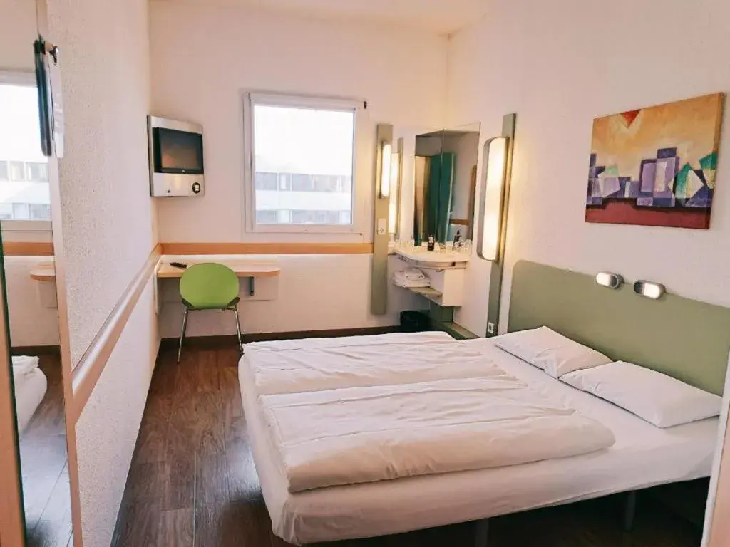 Bed in ibis budget Berlin Ost Bed in ibis budget Berlin Ost