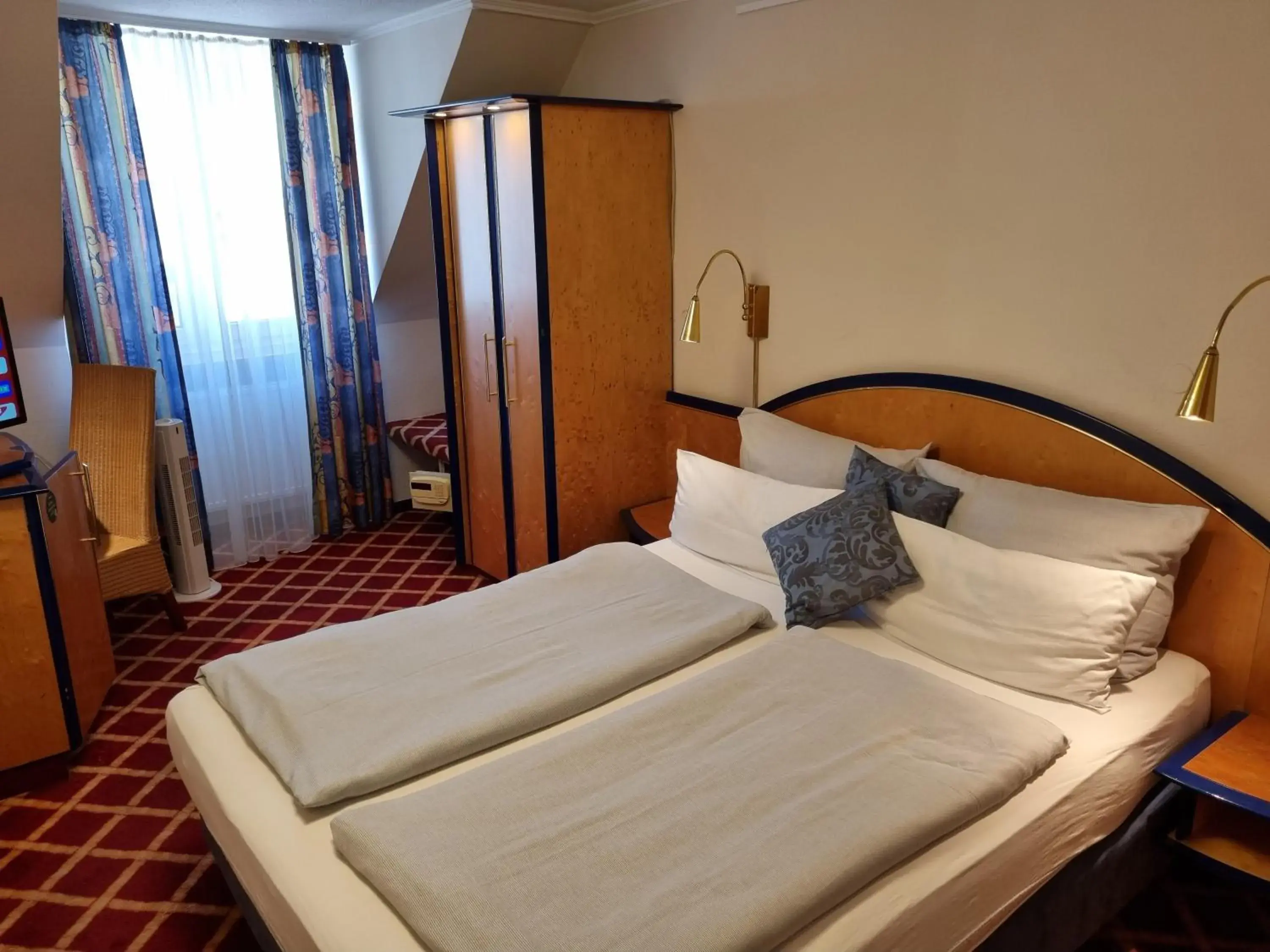 Photo of the whole room, Bed in myMINGA13 - Hotel & serviced Apartments