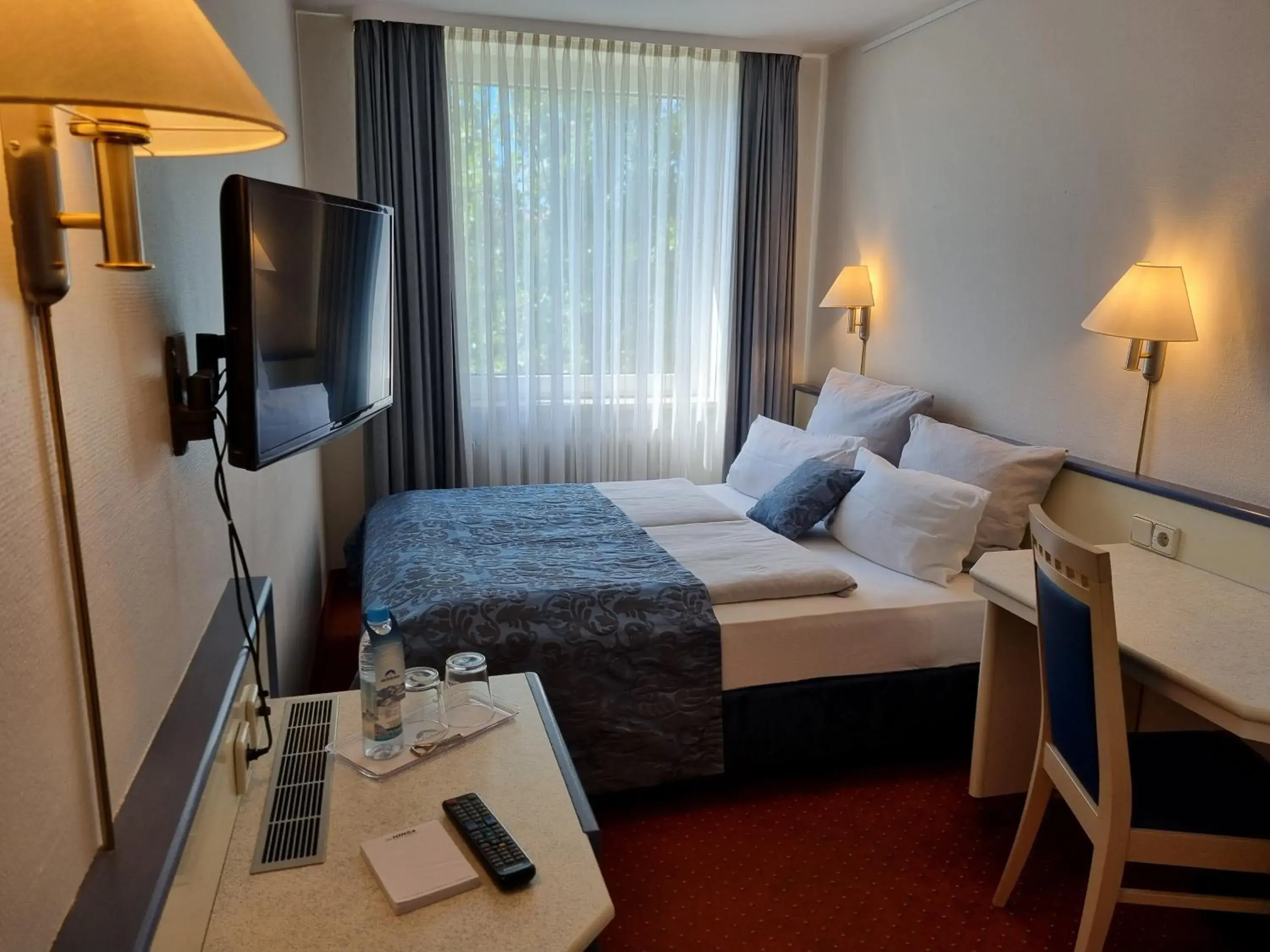 TV and multimedia, Bed in myMINGA13 - Hotel & serviced Apartments