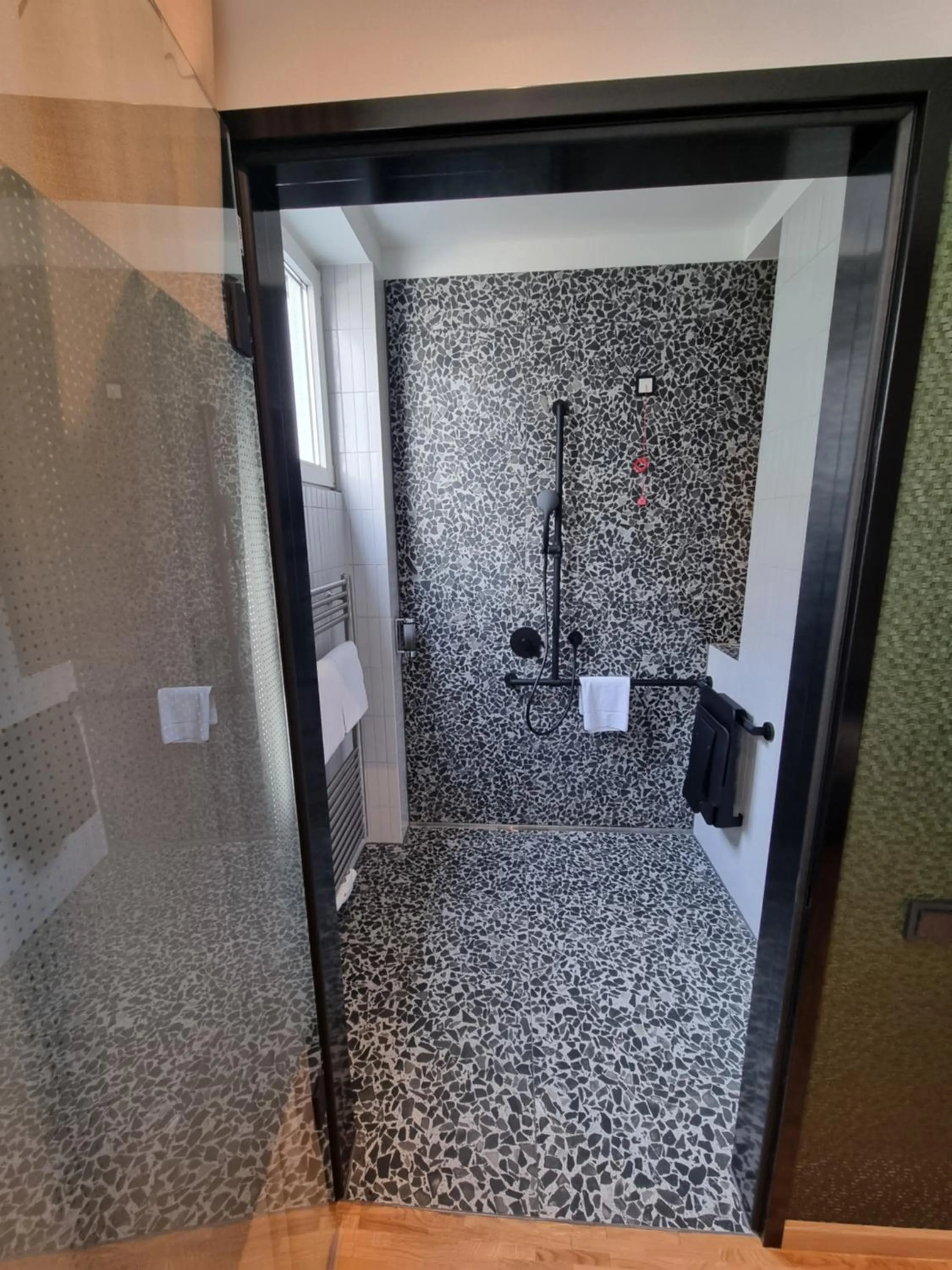 Facility for disabled guests in myMINGA13 - Hotel & serviced Apartments