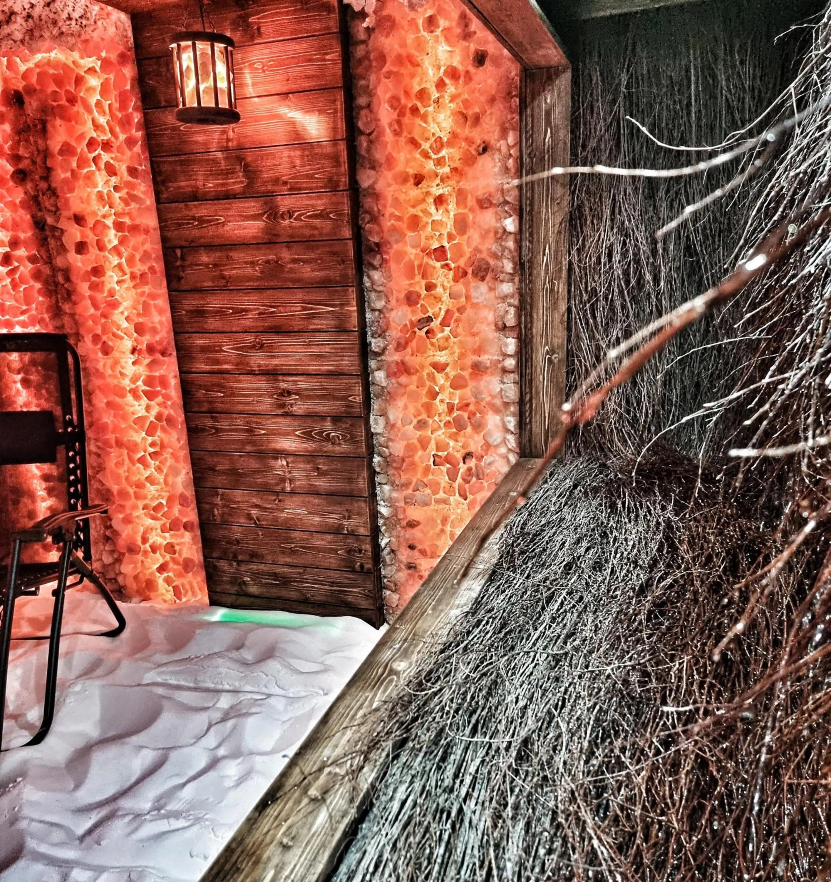 Hot Tub, Bed in Dworek za Lasem