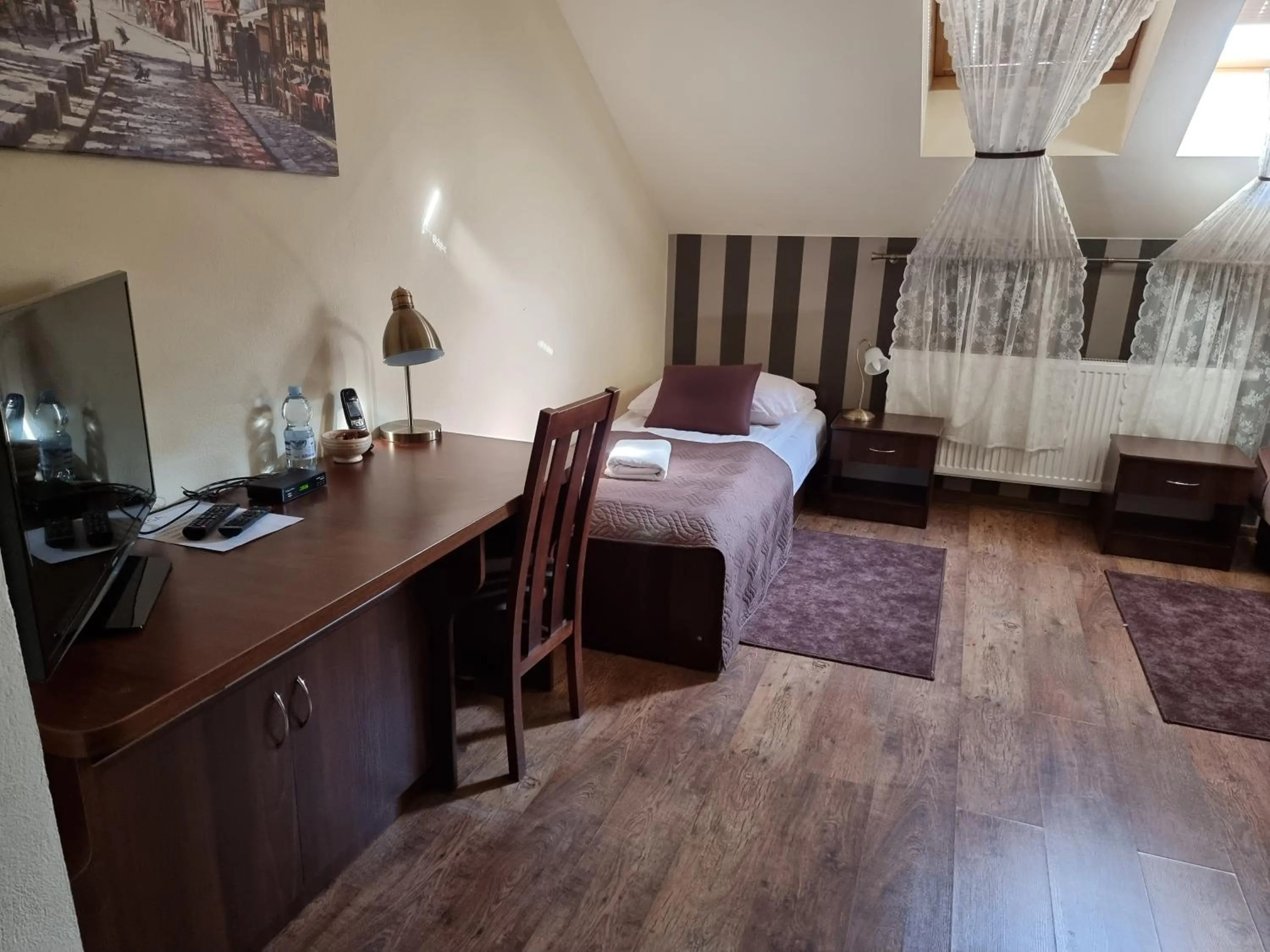 TV and multimedia, Bed in Dworek za Lasem