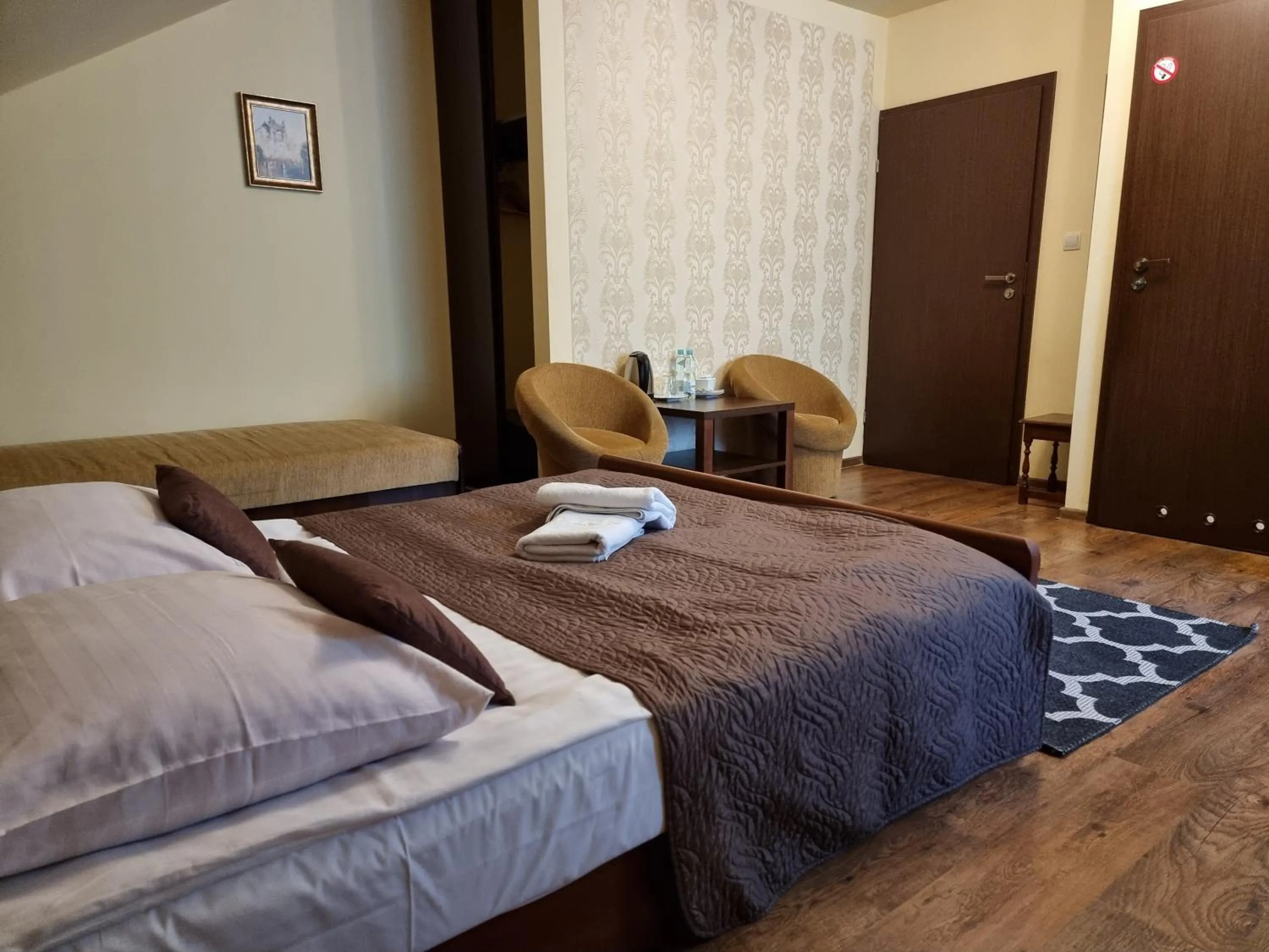 Bedroom, Bed in Dworek za Lasem