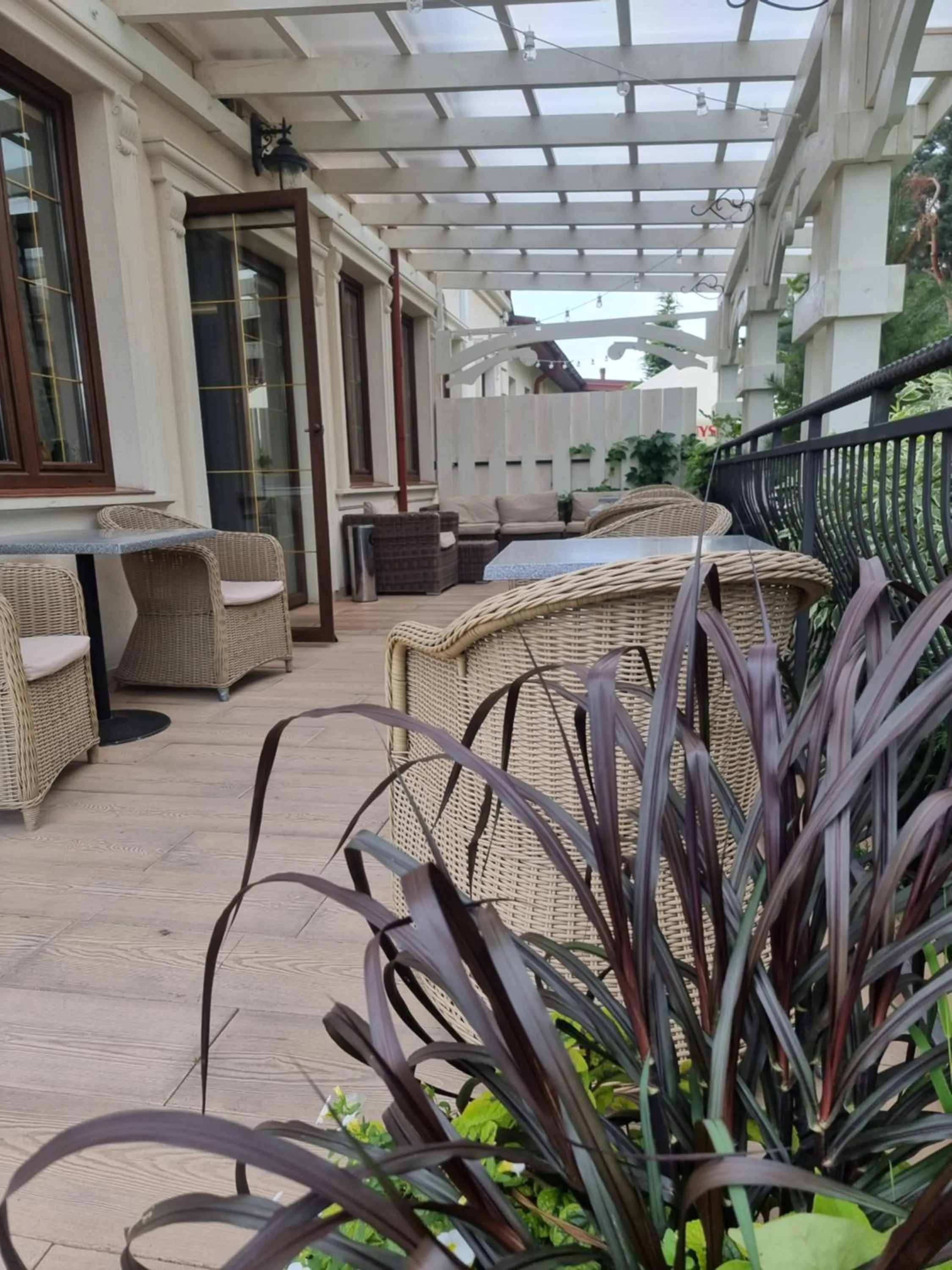 Restaurant/places to eat in Dworek za Lasem