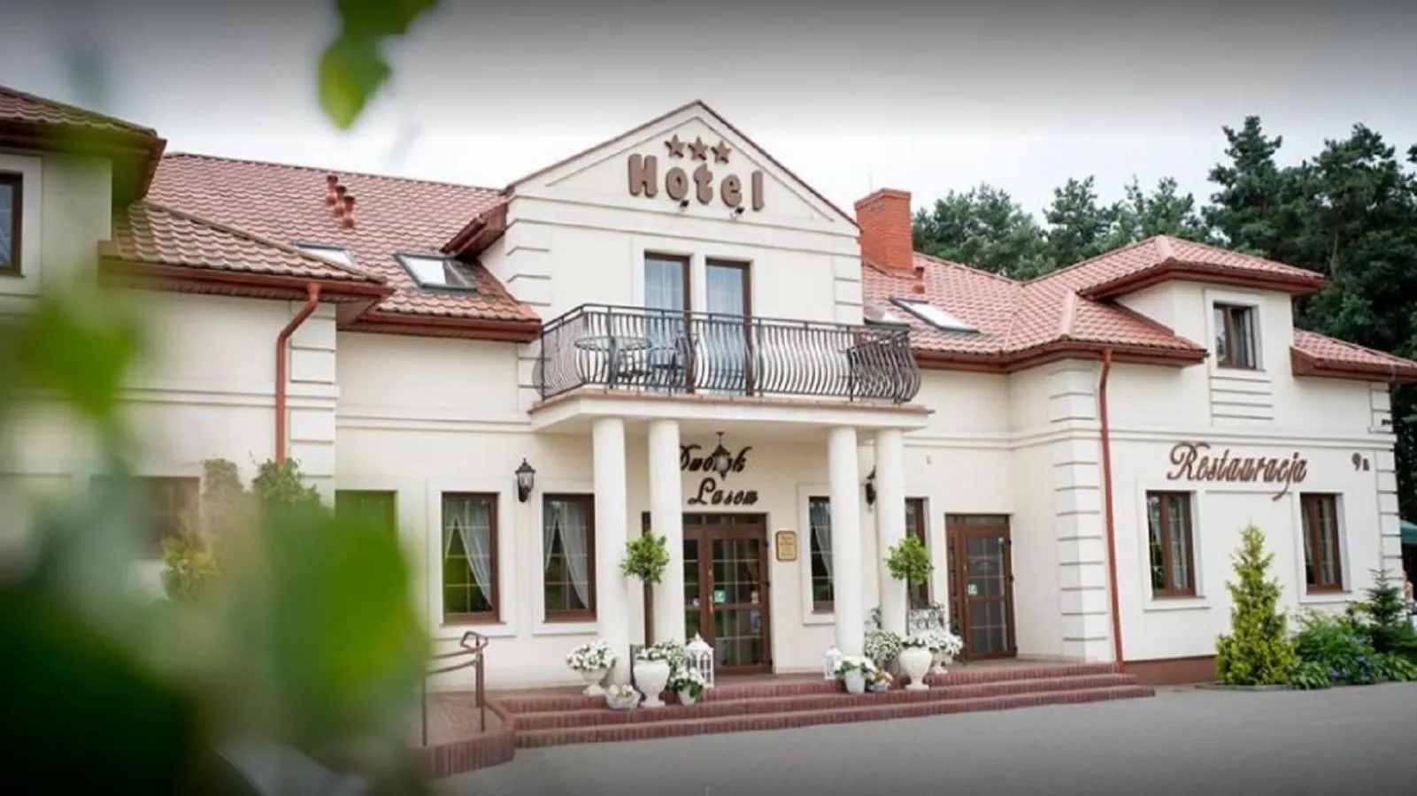 Facade/entrance in Dworek za Lasem