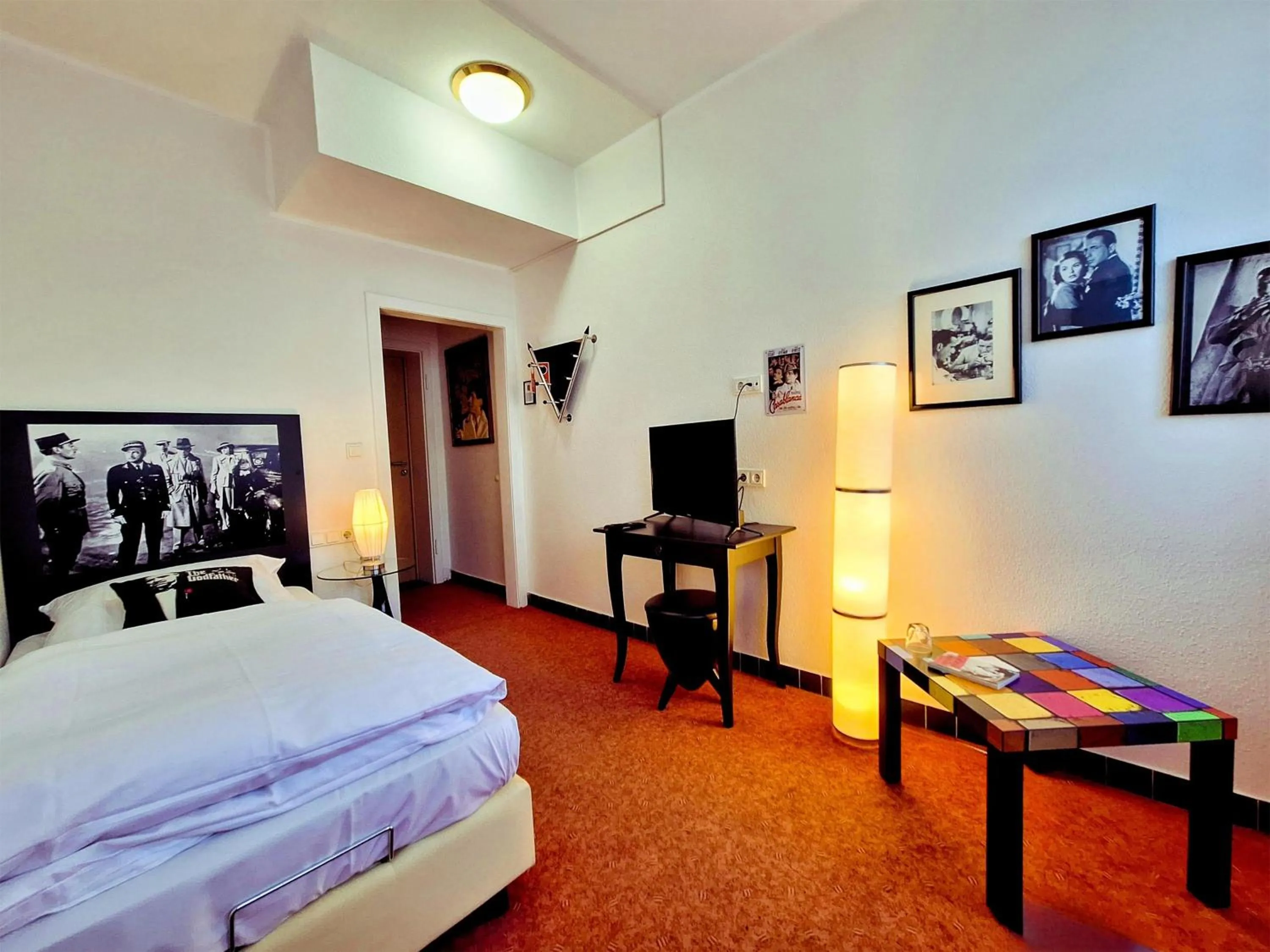 Bedroom, Bed in Retro - Art - Hotel Lünen