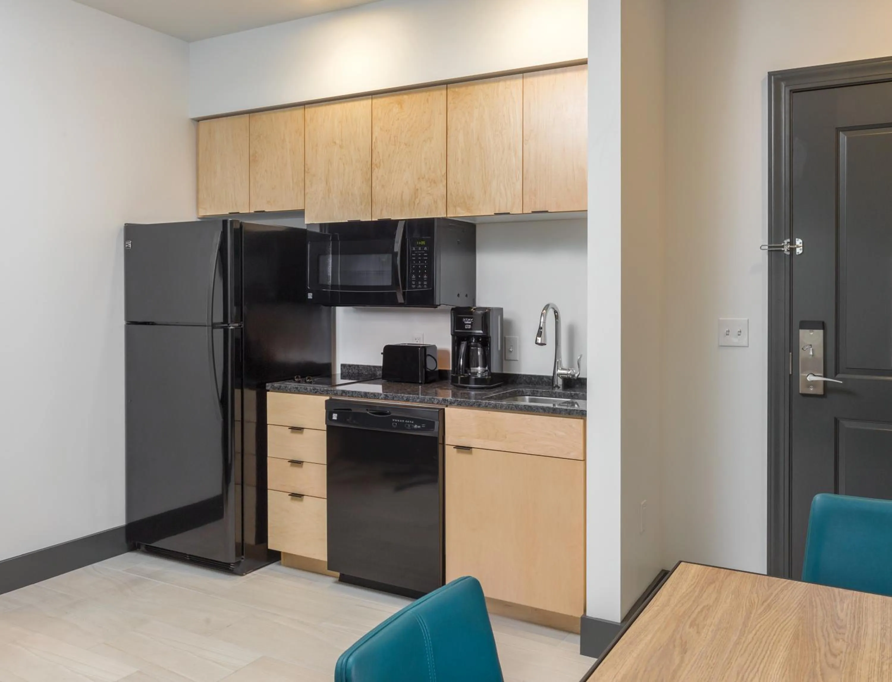 Kitchen or kitchenette in WorldMark Portland Waterfront Park
