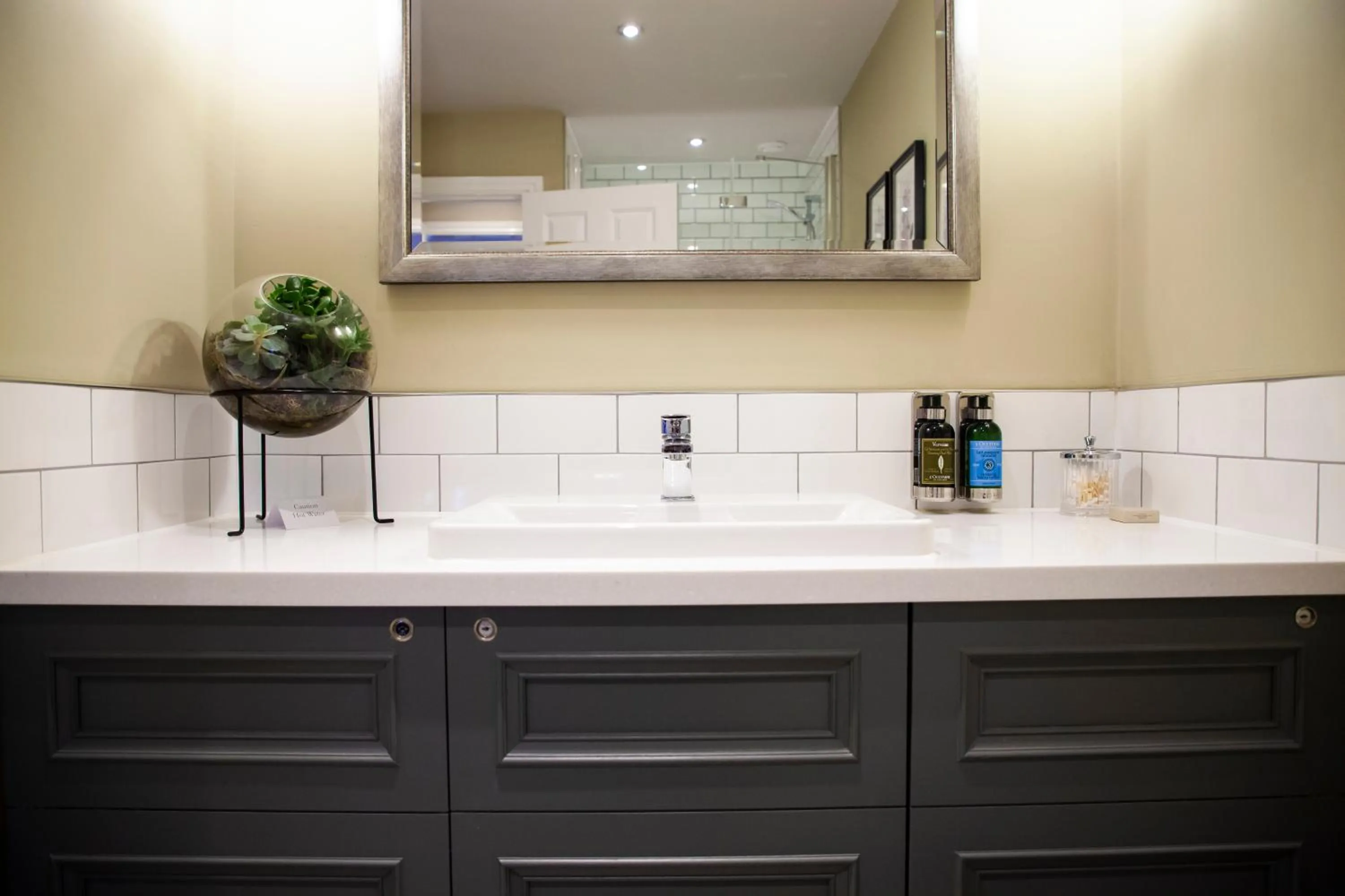 Bathroom in The Bell - Brunning and Price