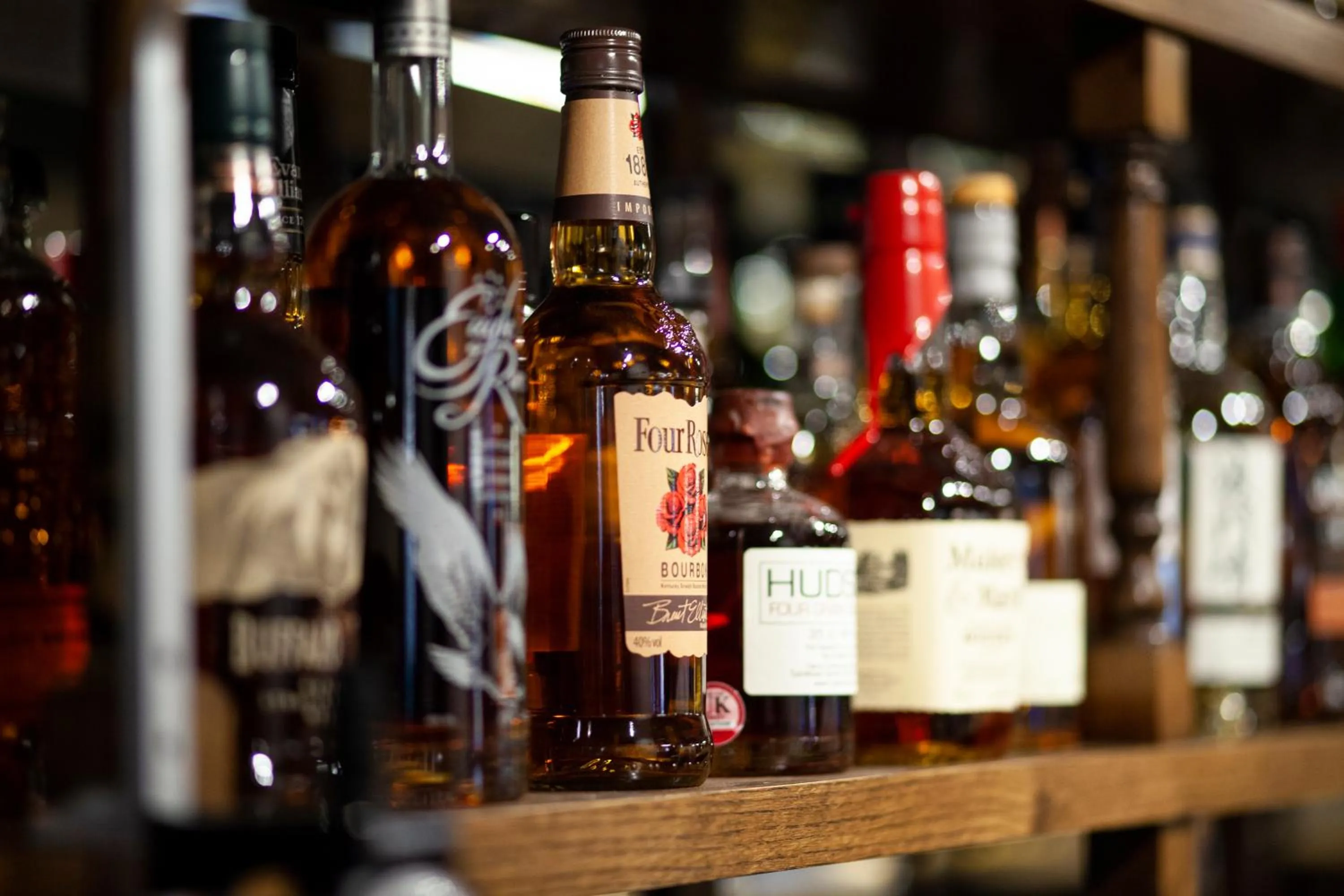 Alcoholic drinks in The Bell - Brunning and Price