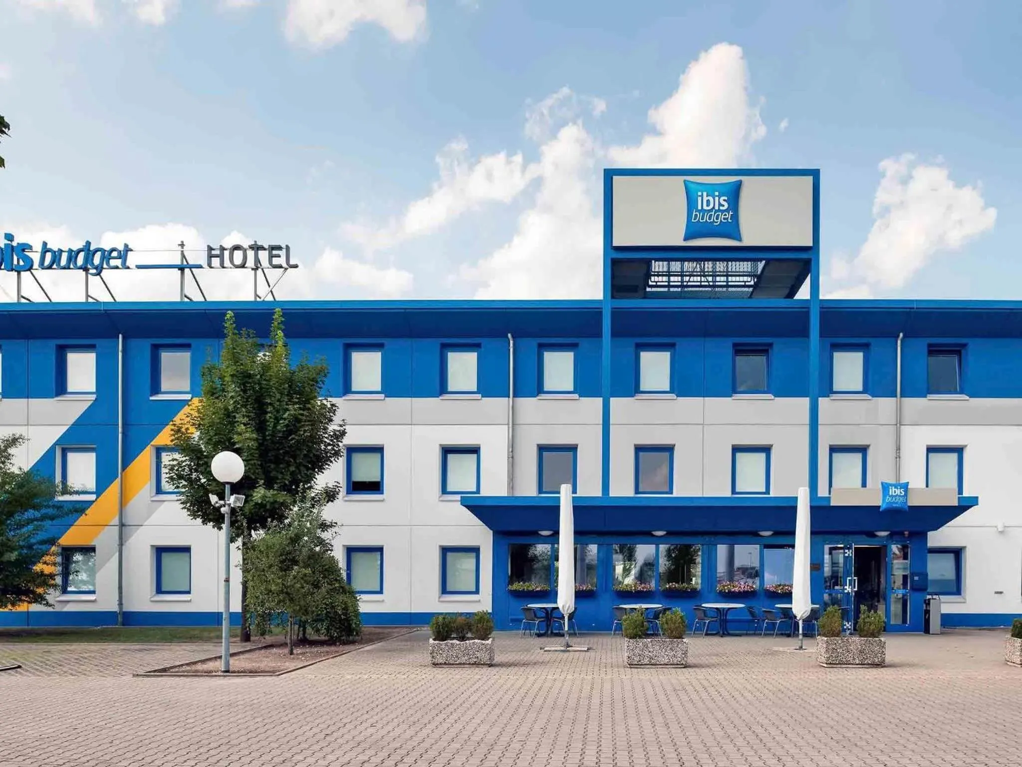 Property building in ibis budget Berlin Hoppegarten