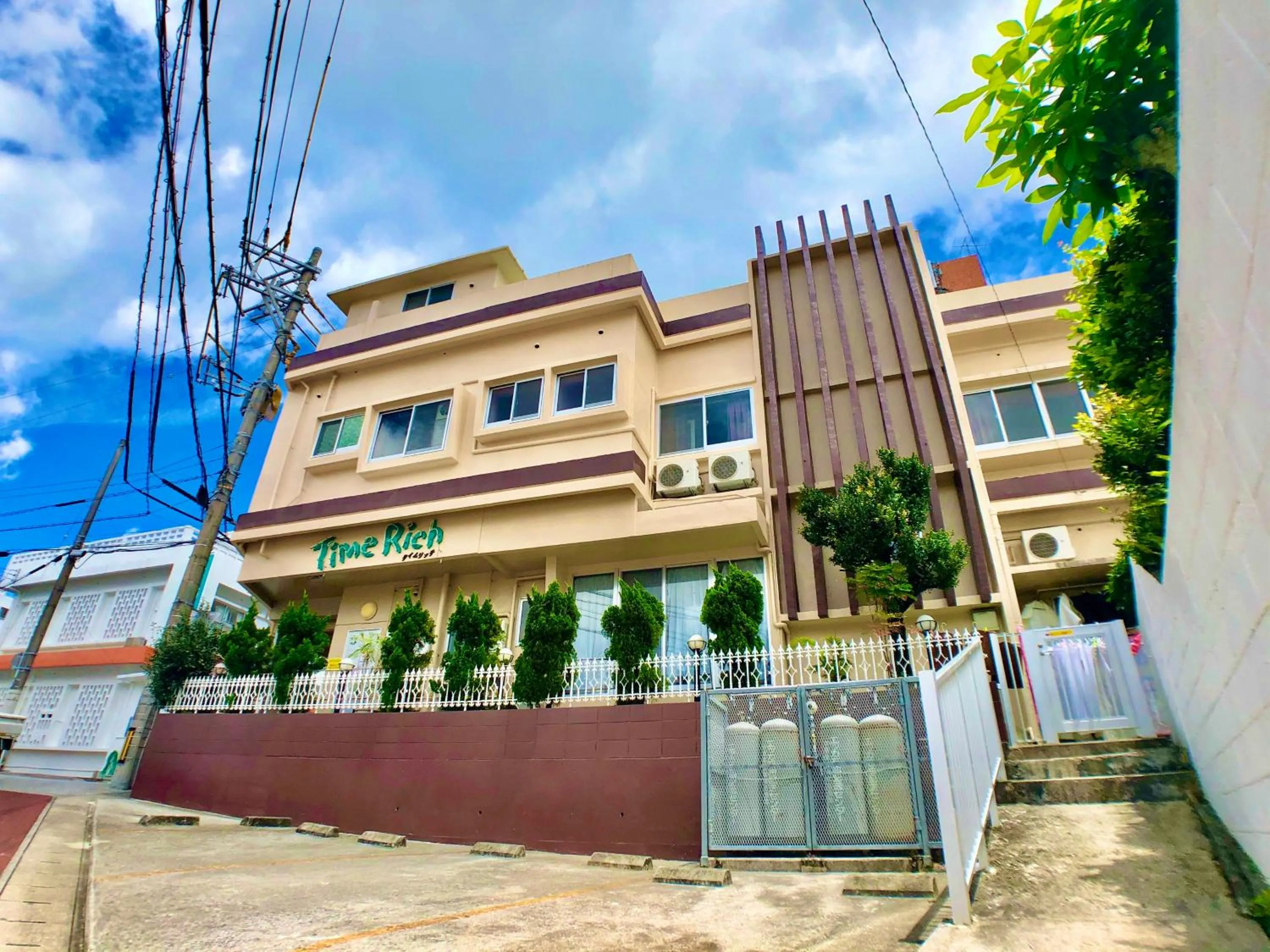 Property building in Time Rich