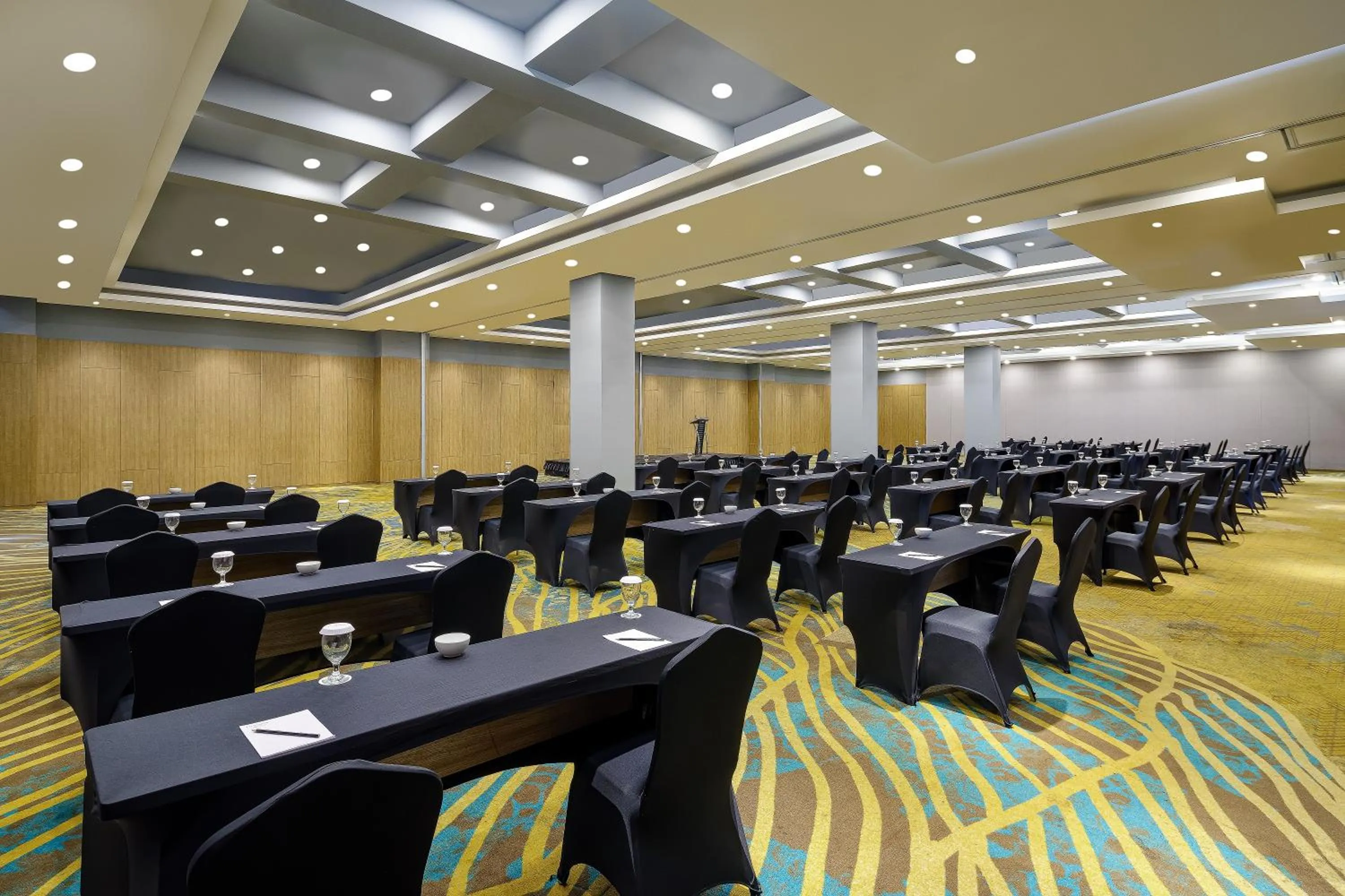 Banquet/Function facilities in Luminor Hotel Purwokerto By WH